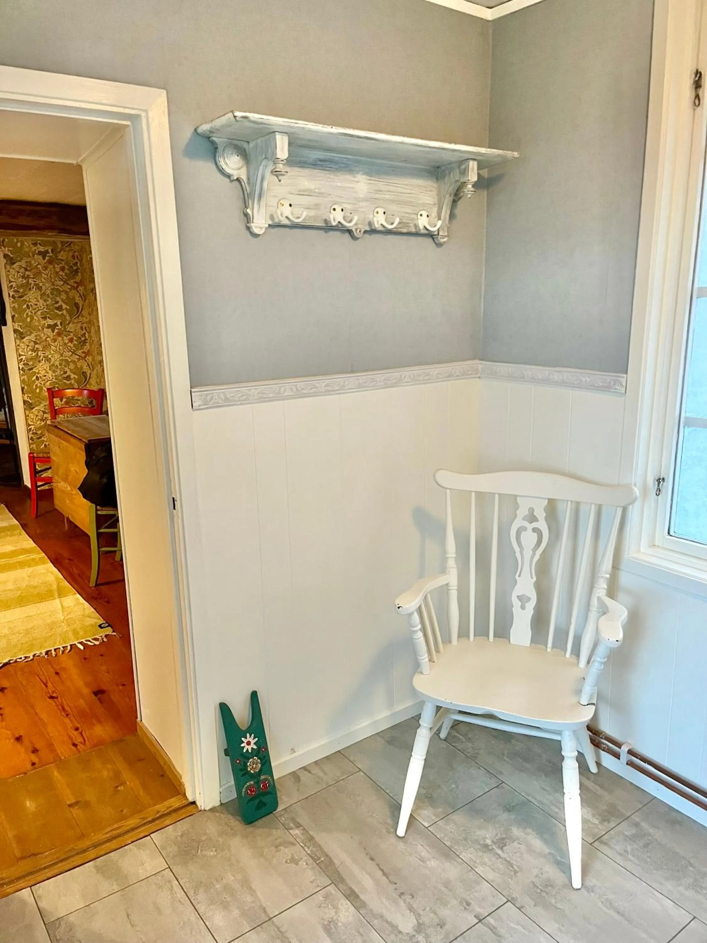 Seating area in Sydkustens at Pillehill