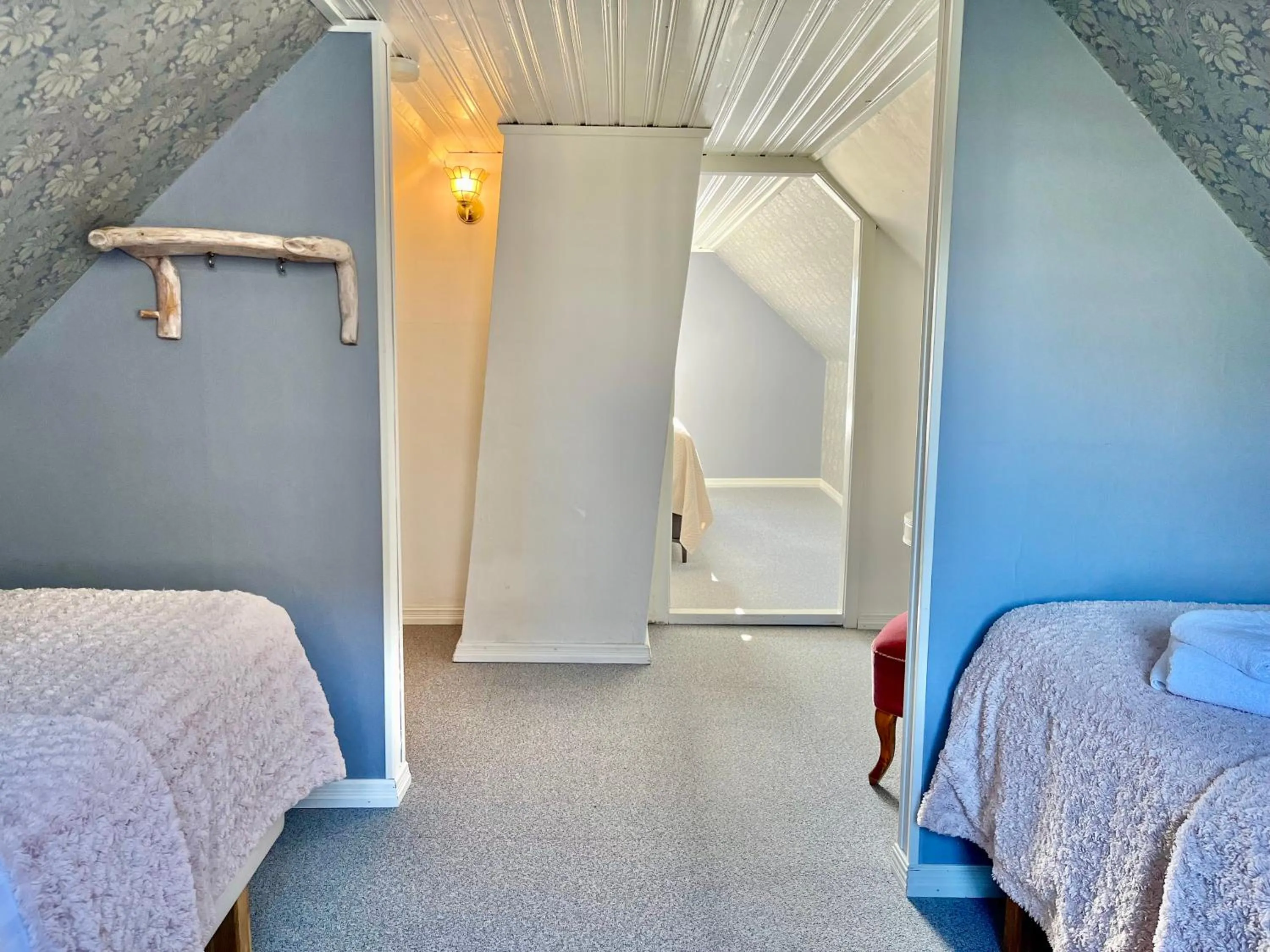 Photo of the whole room, Bed in Sydkustens at Pillehill