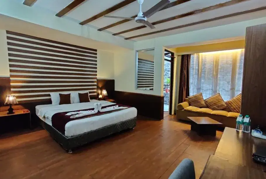 Photo of the whole room, Bed in MayaTels - Maya Inn, Gangtok Photo of the whole room, Bed in MayaTels - Maya Inn, Gangtok