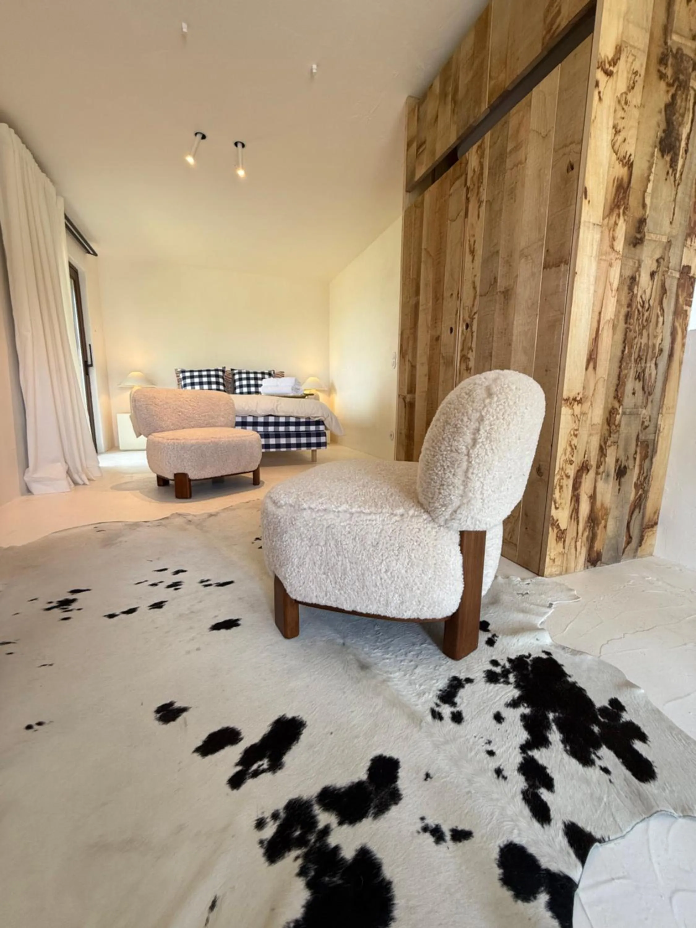 Bedroom, Bed in Cerquido by NHôme