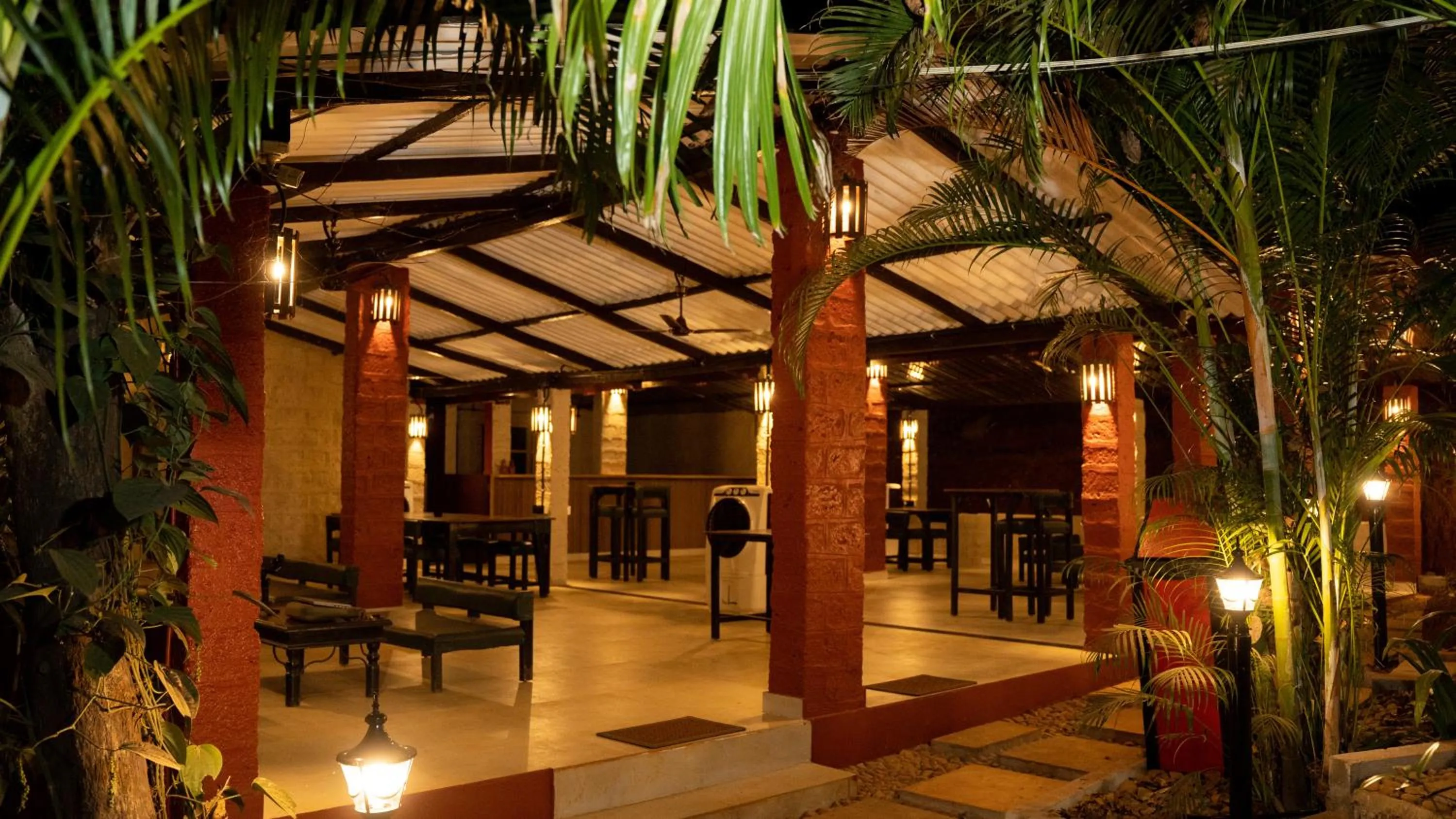 Restaurant/places to eat in The Inaka Goa