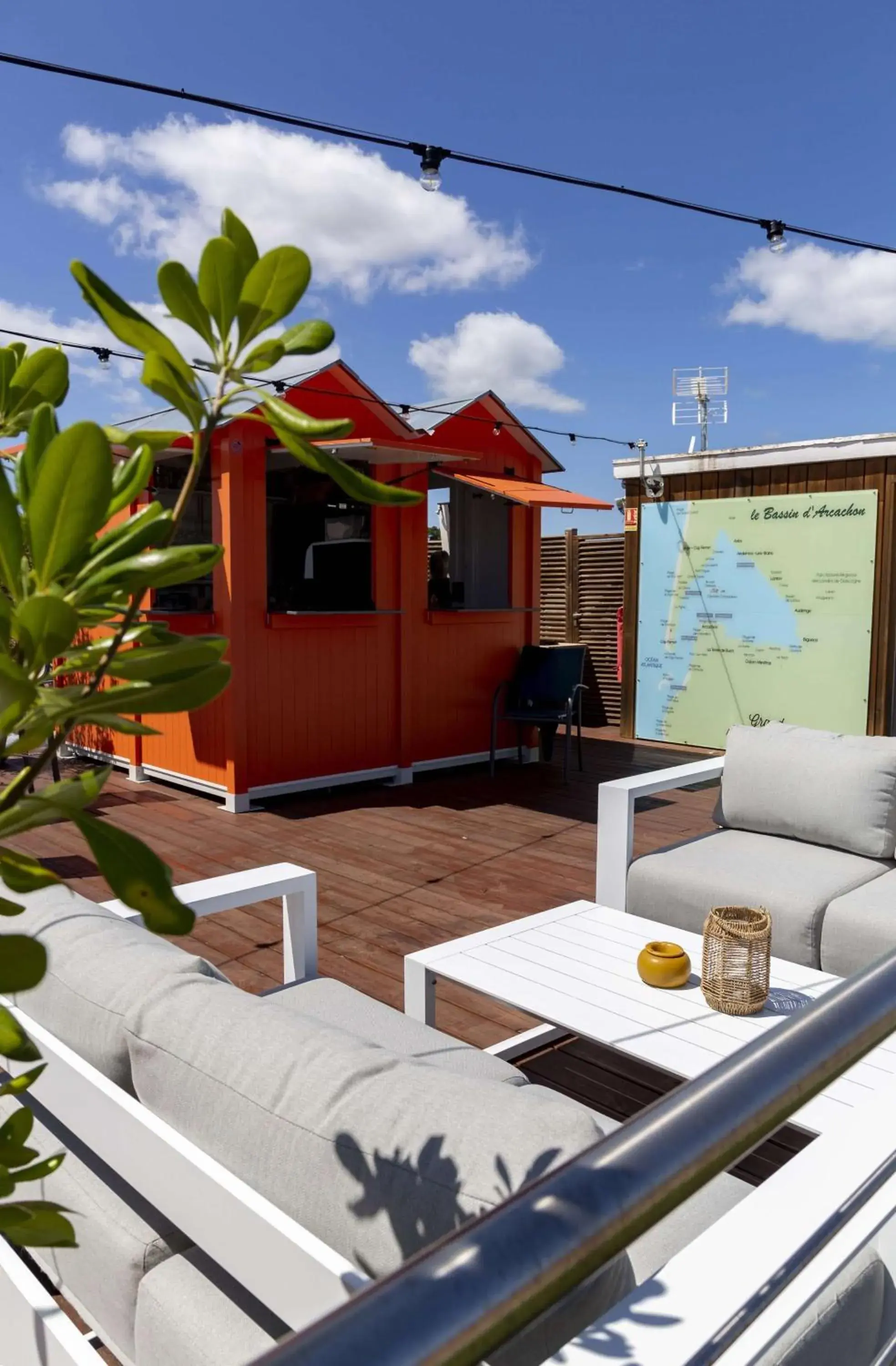 Lounge or bar in Best Western Arcachon Le Port Lounge or bar in Best Western Arcachon Le Port