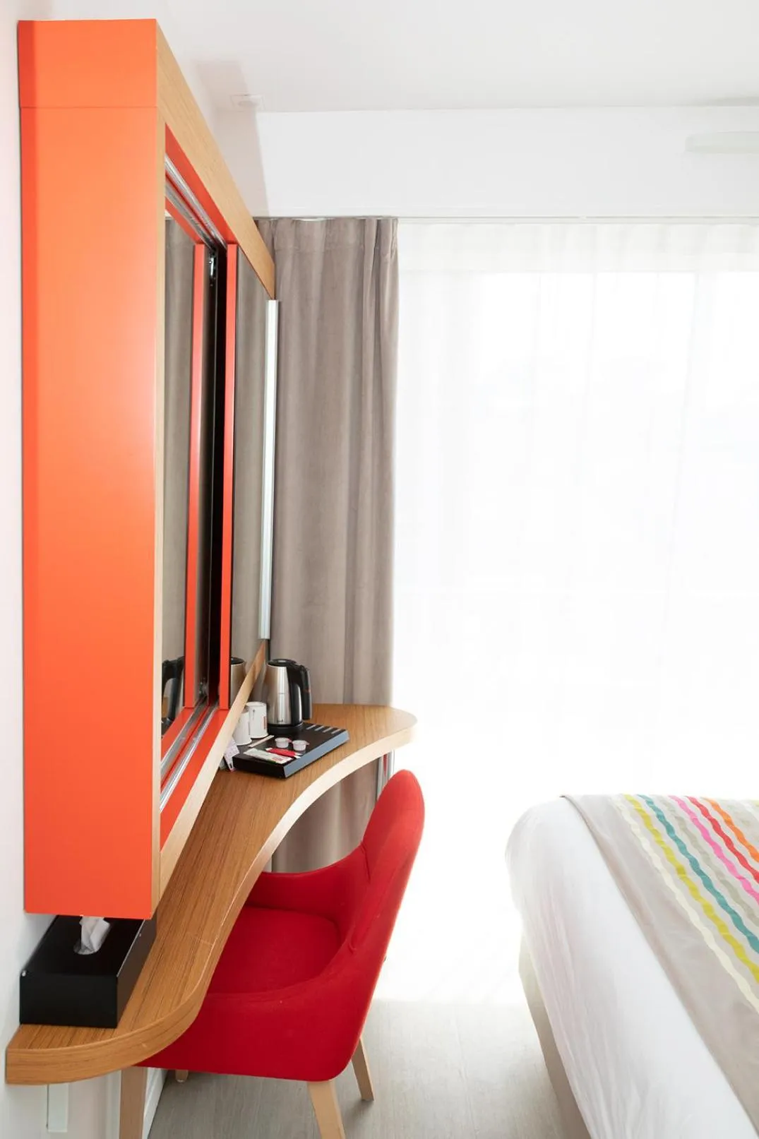 Bedroom, Bed in Best Western Arcachon Le Port