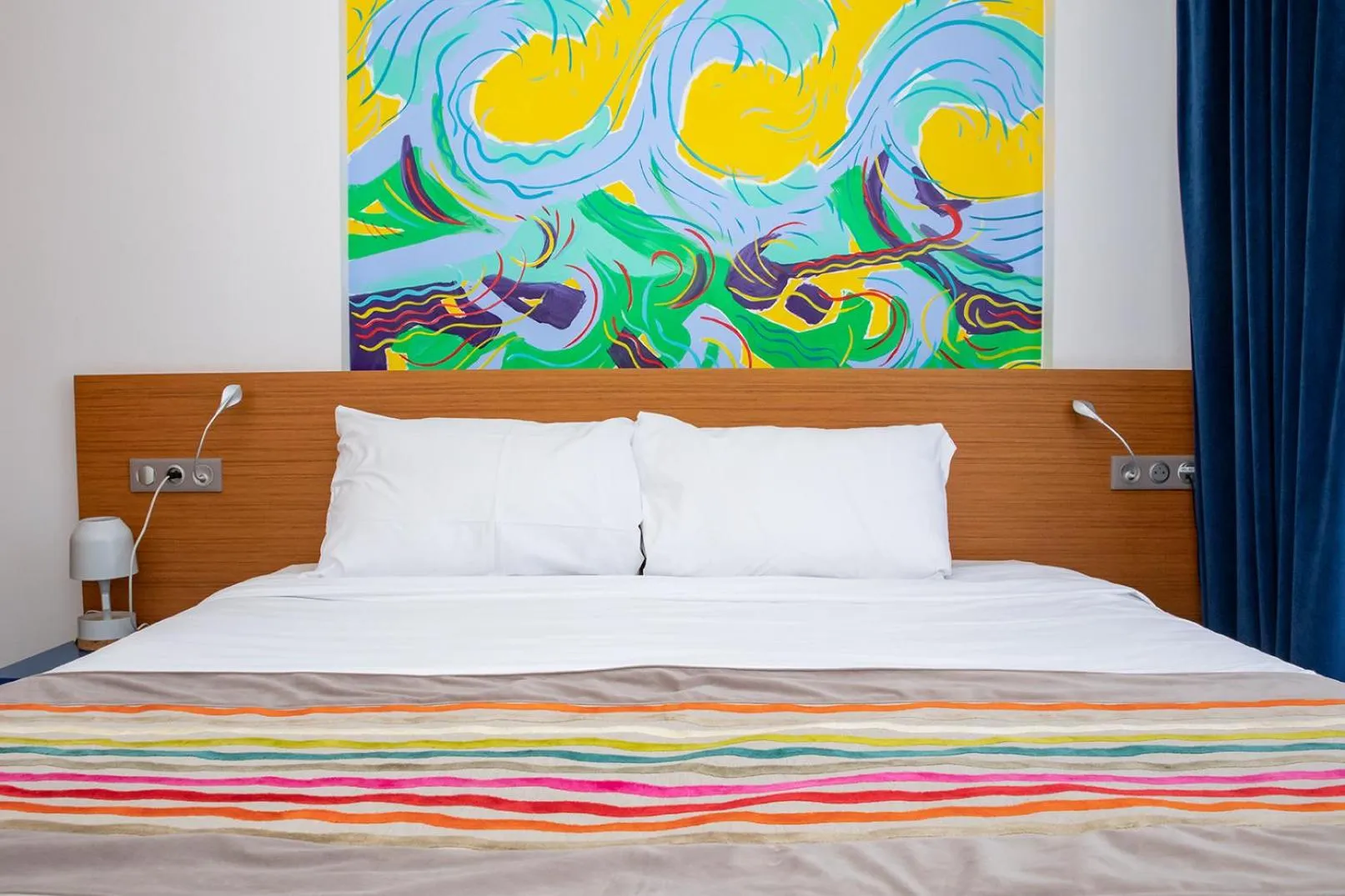 Bed in Best Western Arcachon Le Port