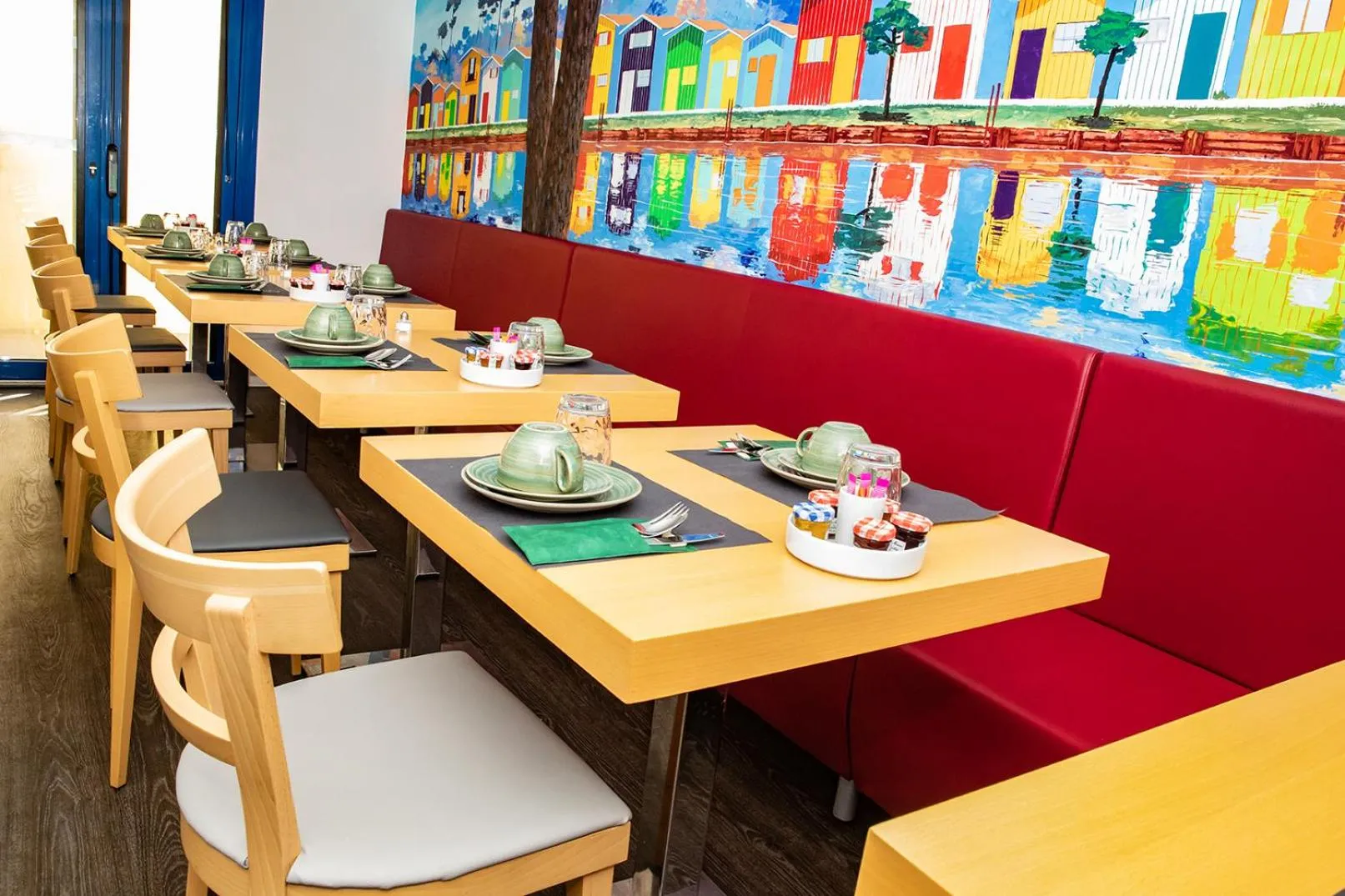 Breakfast in Best Western Arcachon Le Port