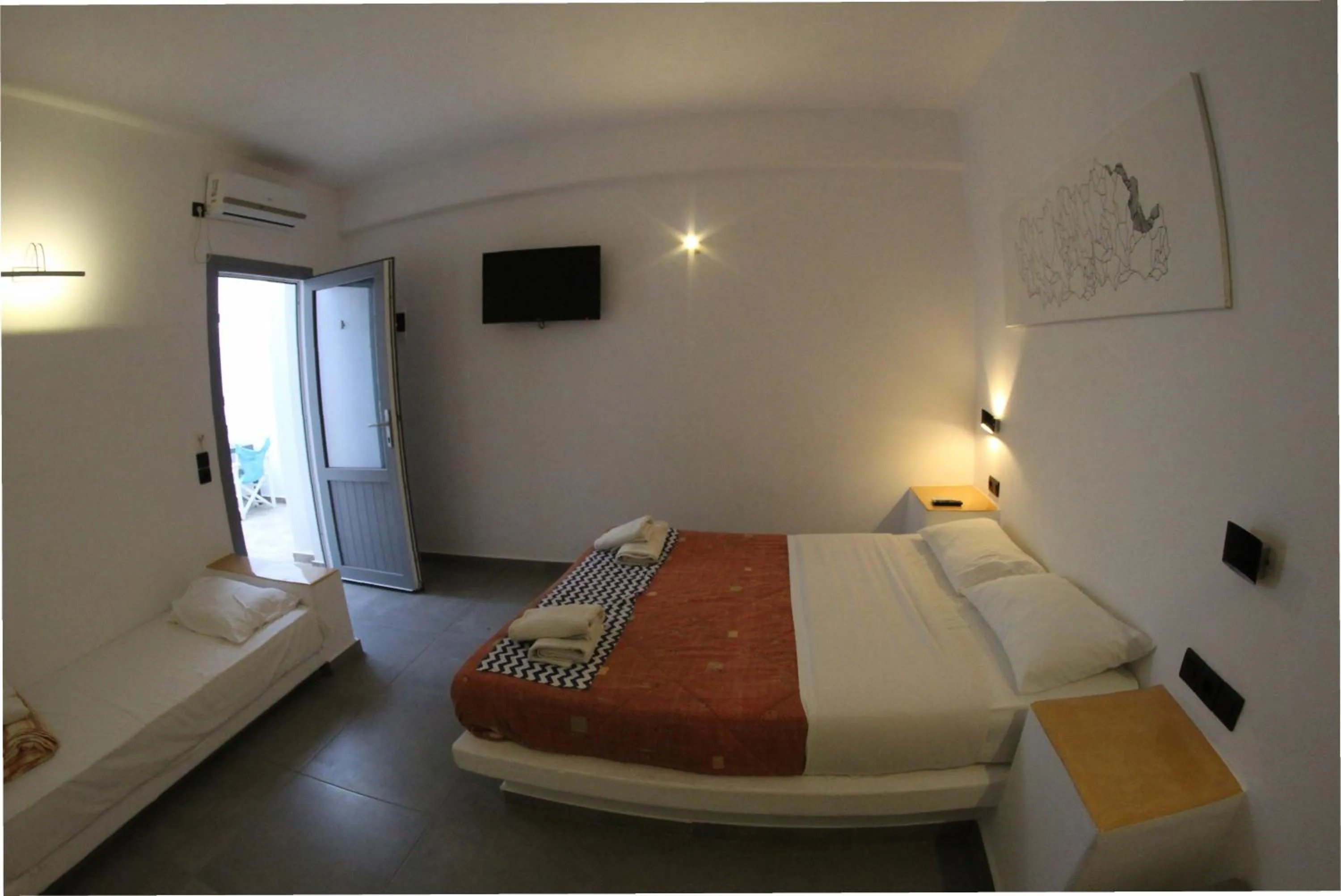Bedroom, Bed in Aegean Studios Perissa