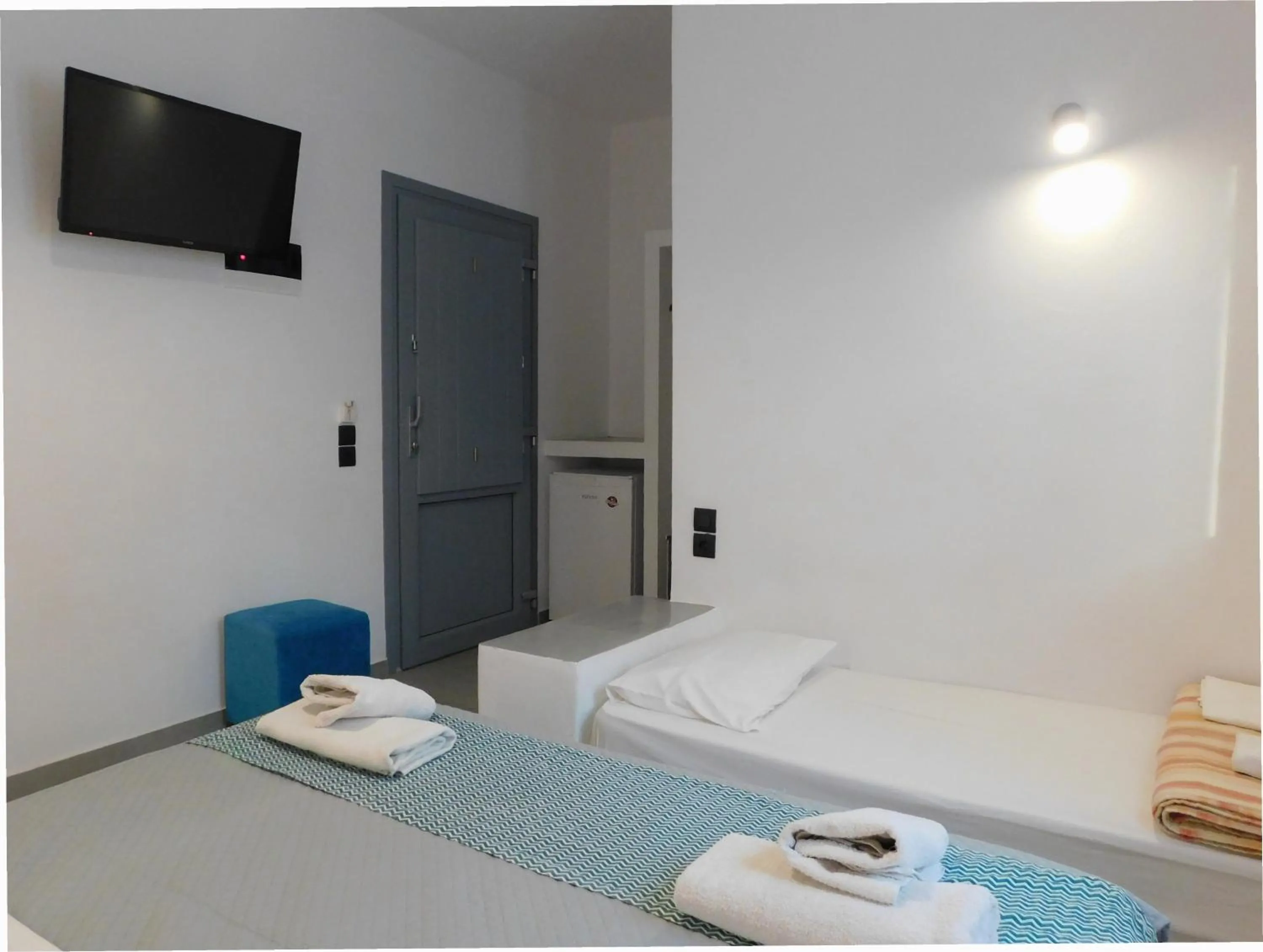 Bedroom, Bed in Aegean Studios Perissa