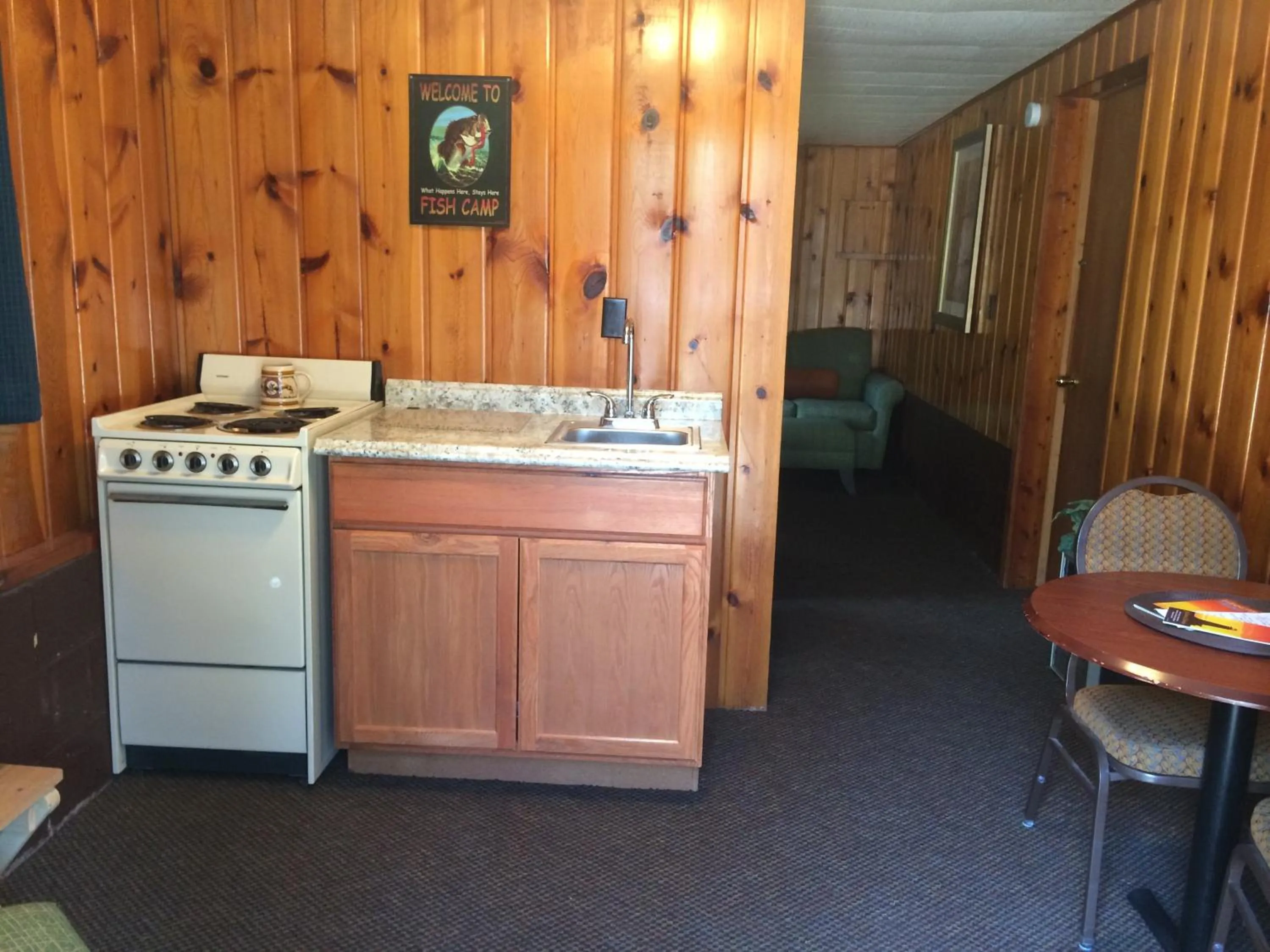One-Bedroom Cabin in Alpine Motel