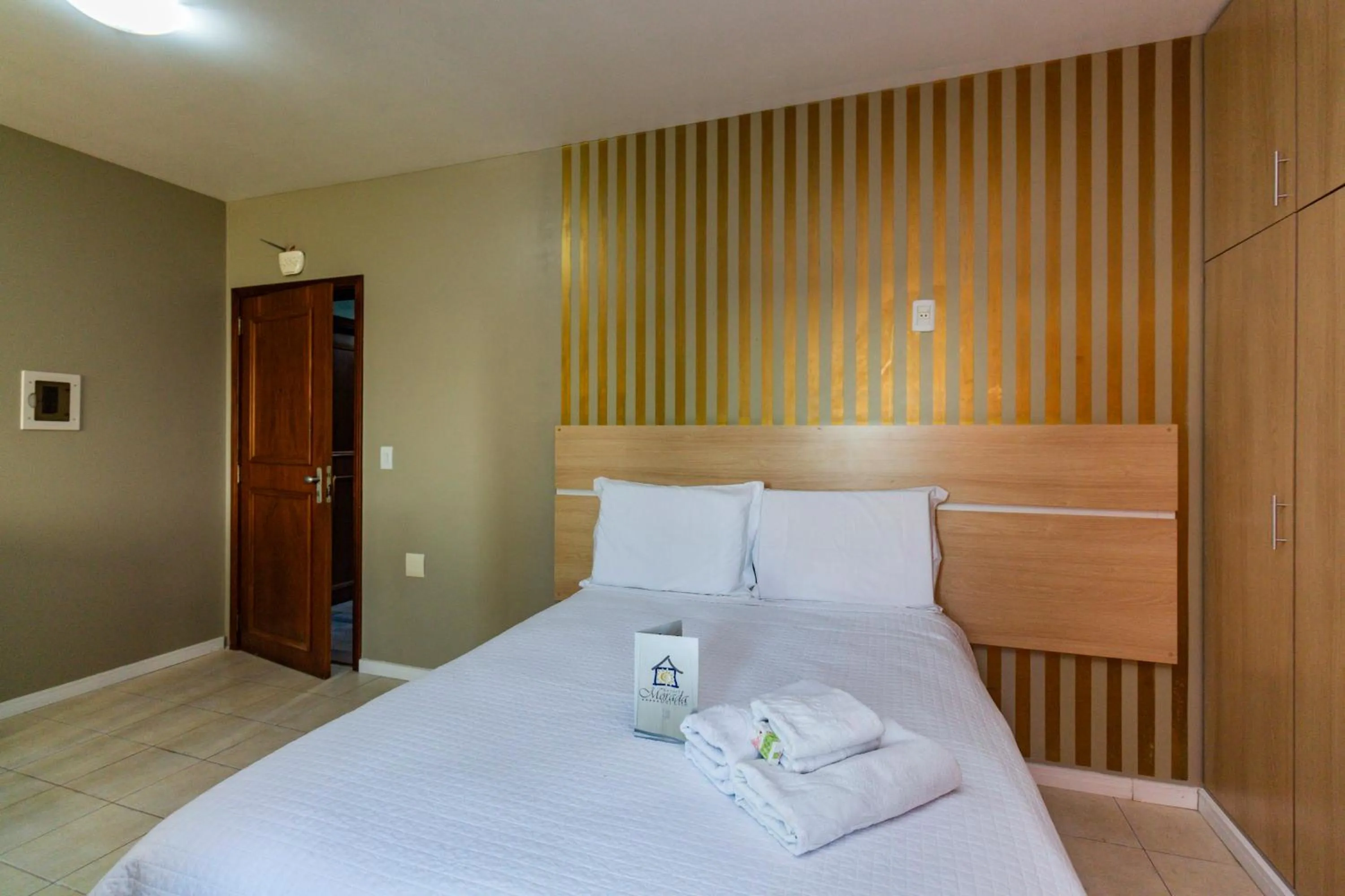 Swimming pool, Bed in Hotel Morada Del Este