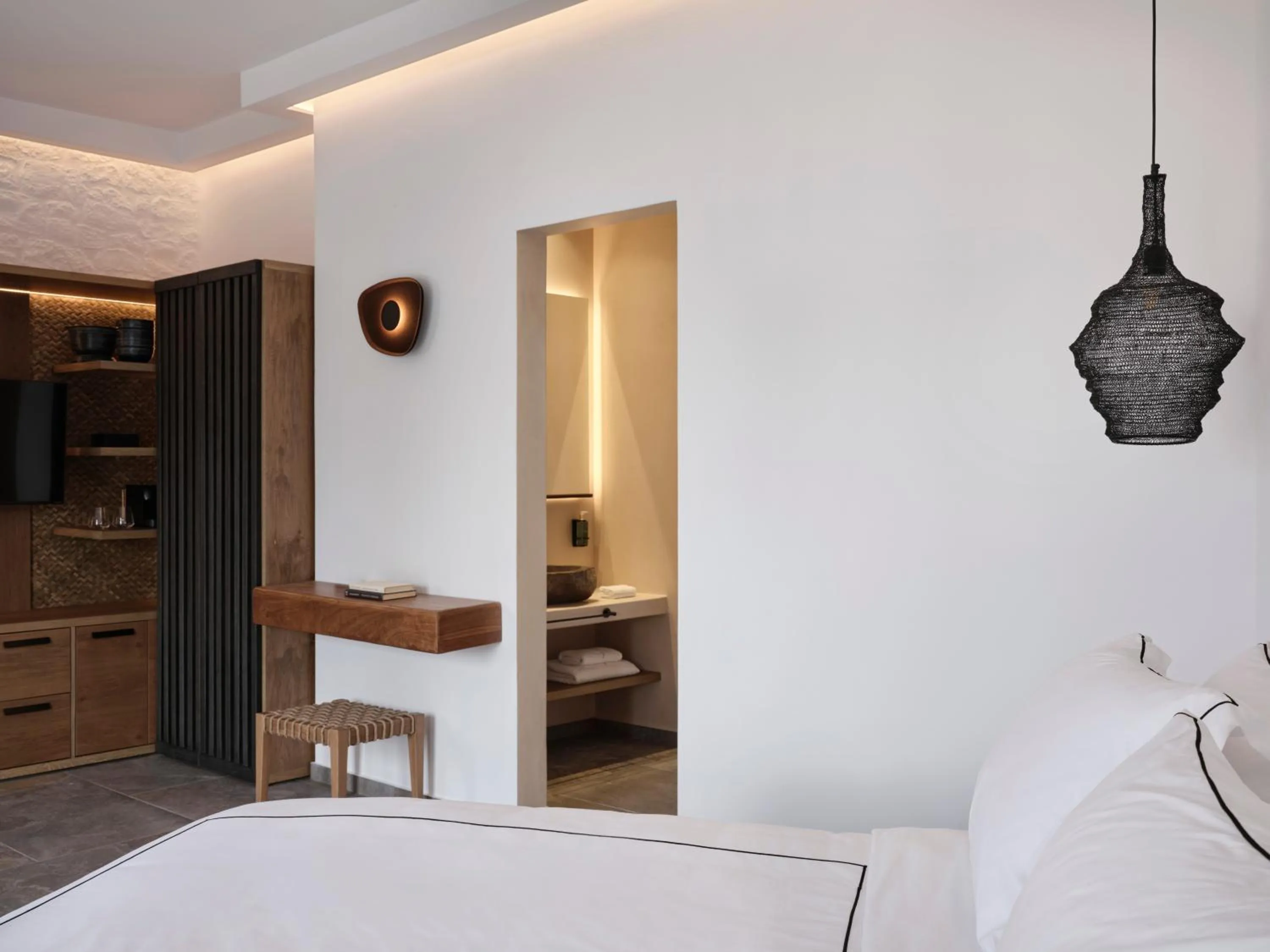 Bathroom, Bed in Kalea Mykonos