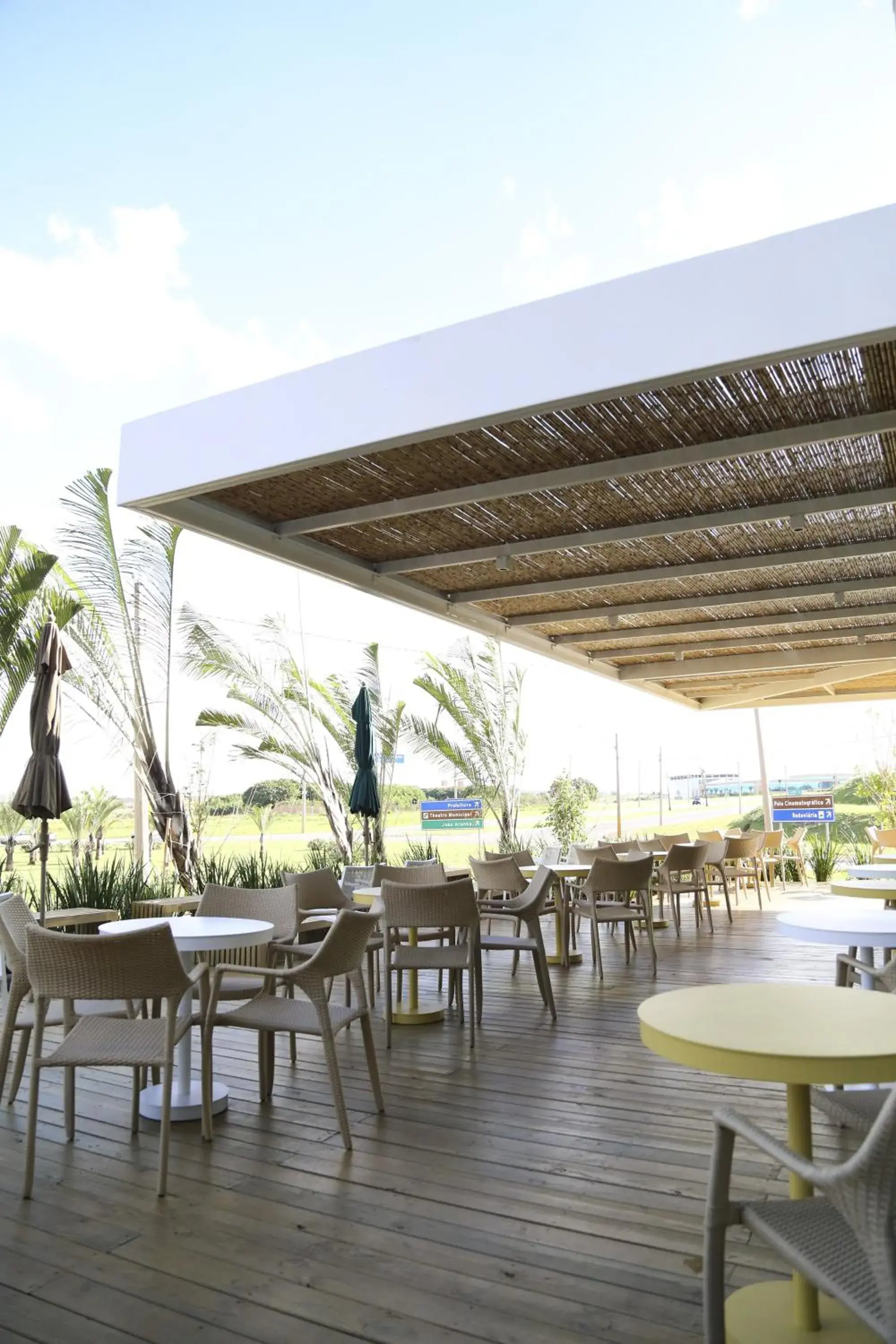 Lounge or bar in Vitória Hotel Convention Paulínia Lounge or bar in Vitória Hotel Convention Paulínia