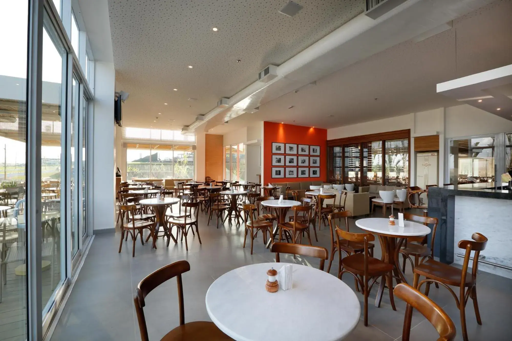 Lounge or bar in Vitória Hotel Convention Paulínia Lounge or bar in Vitória Hotel Convention Paulínia