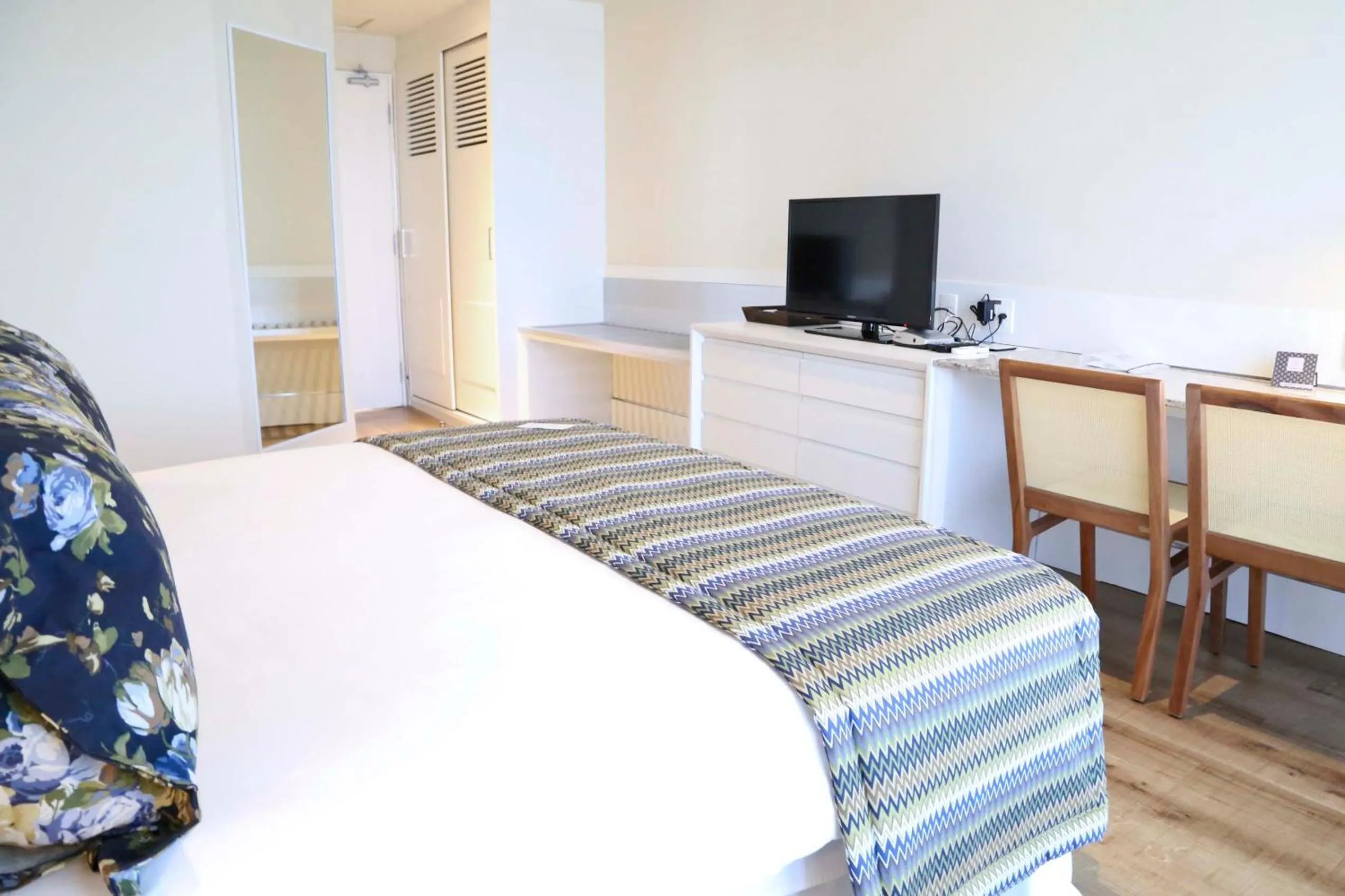 Bed in Vitória Hotel Convention Paulínia