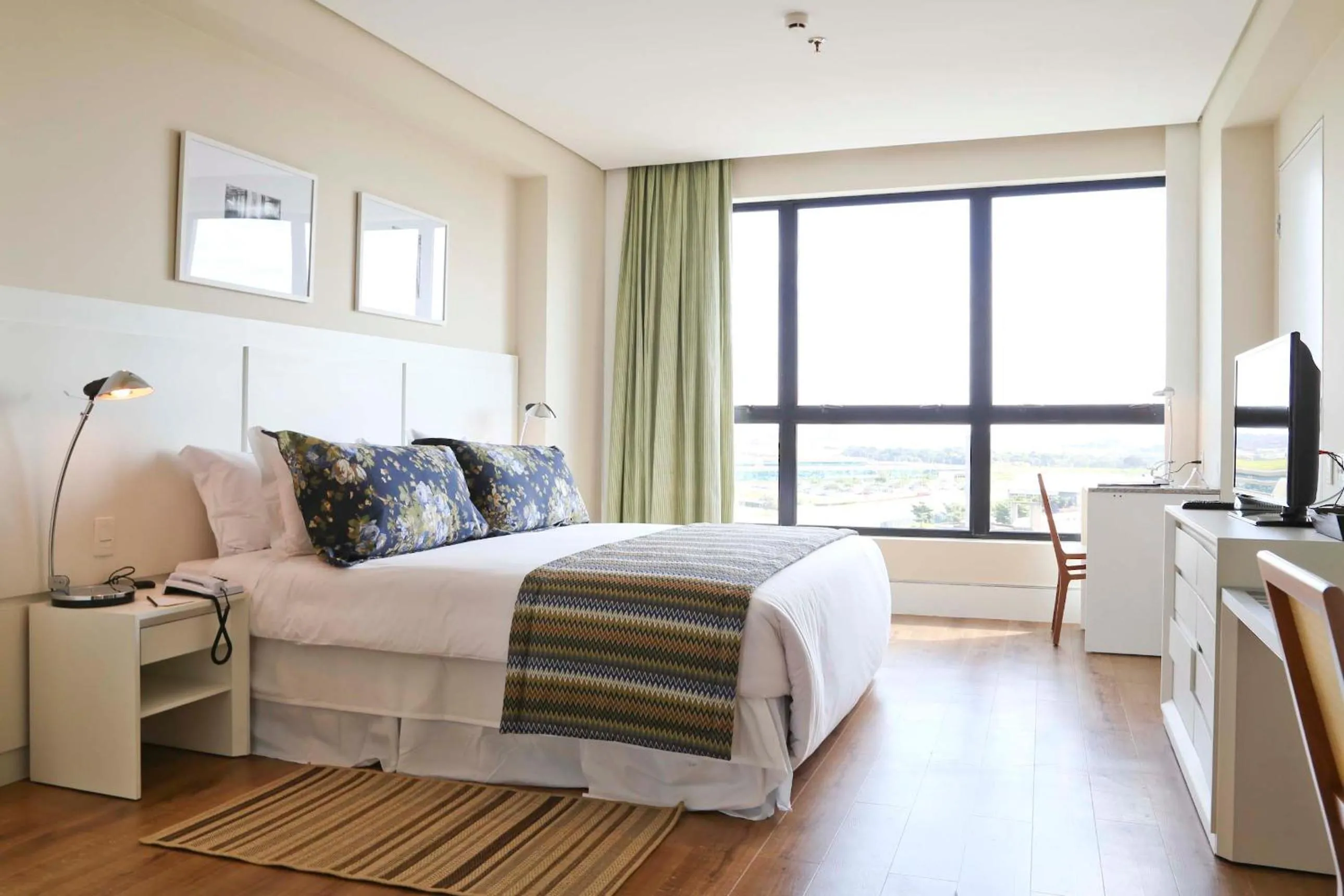 Bed in Vitória Hotel Convention Paulínia