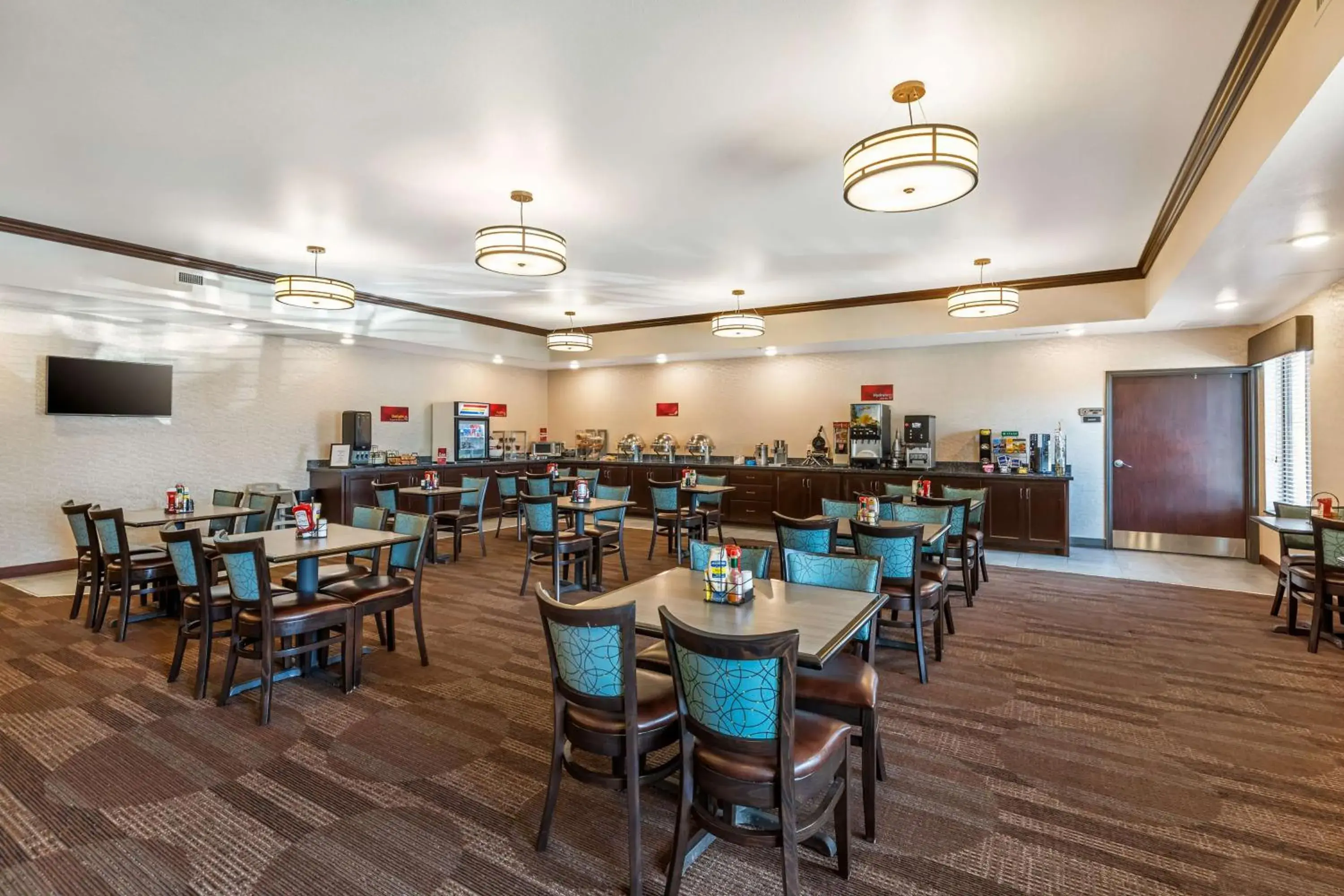 Breakfast in Best Western PLUS Casper Inn & Suites Breakfast in Best Western PLUS Casper Inn & Suites