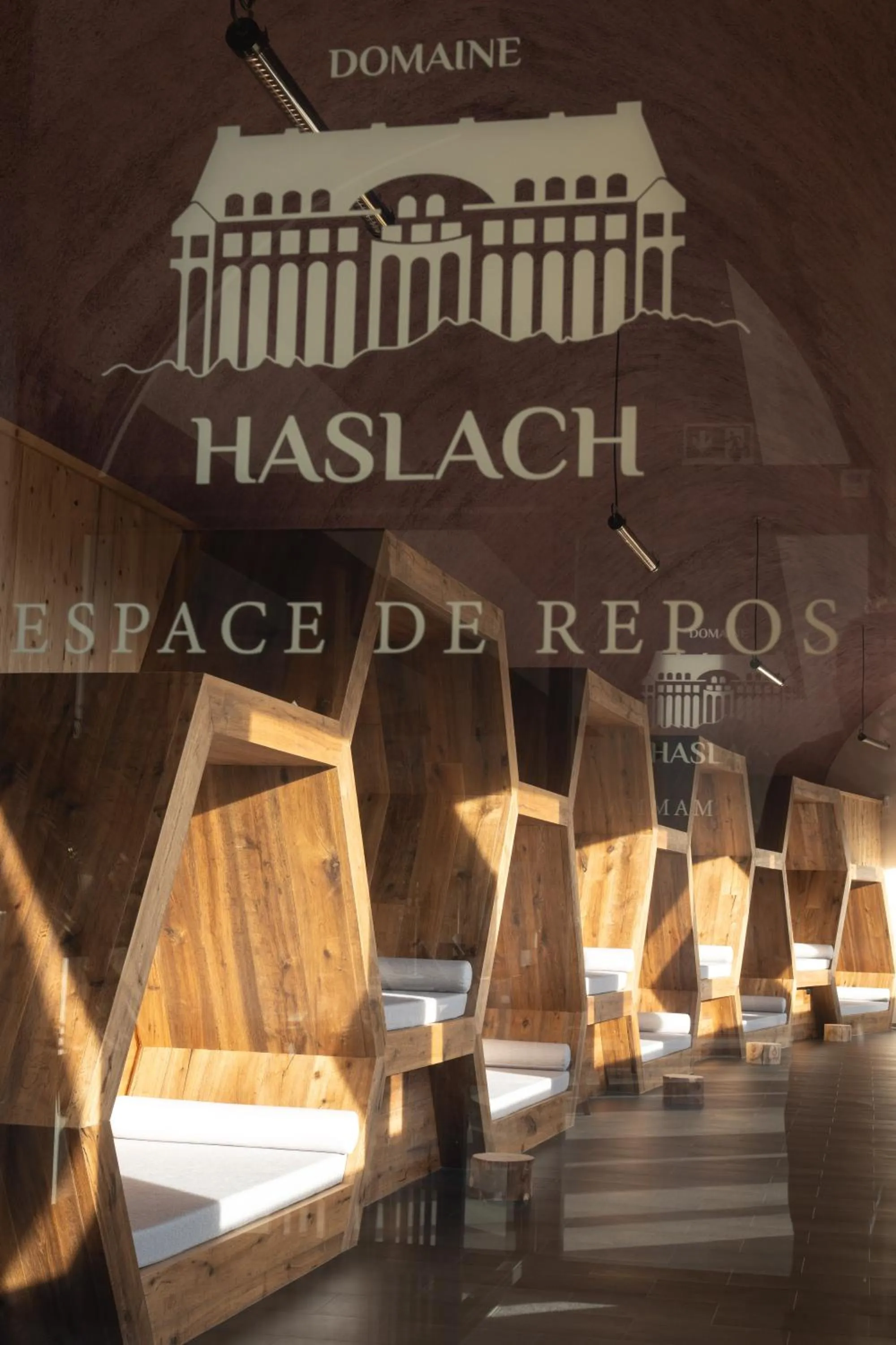 Swimming pool in Domaine de Haslach, The Originals Collection, Résidence de Tourisme