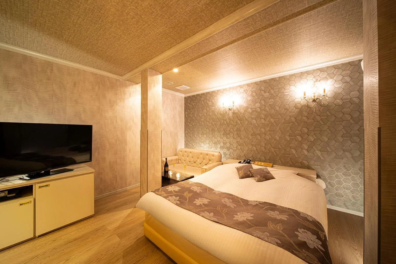 Bed in ホテル リベラル 男塾ホテルグループ