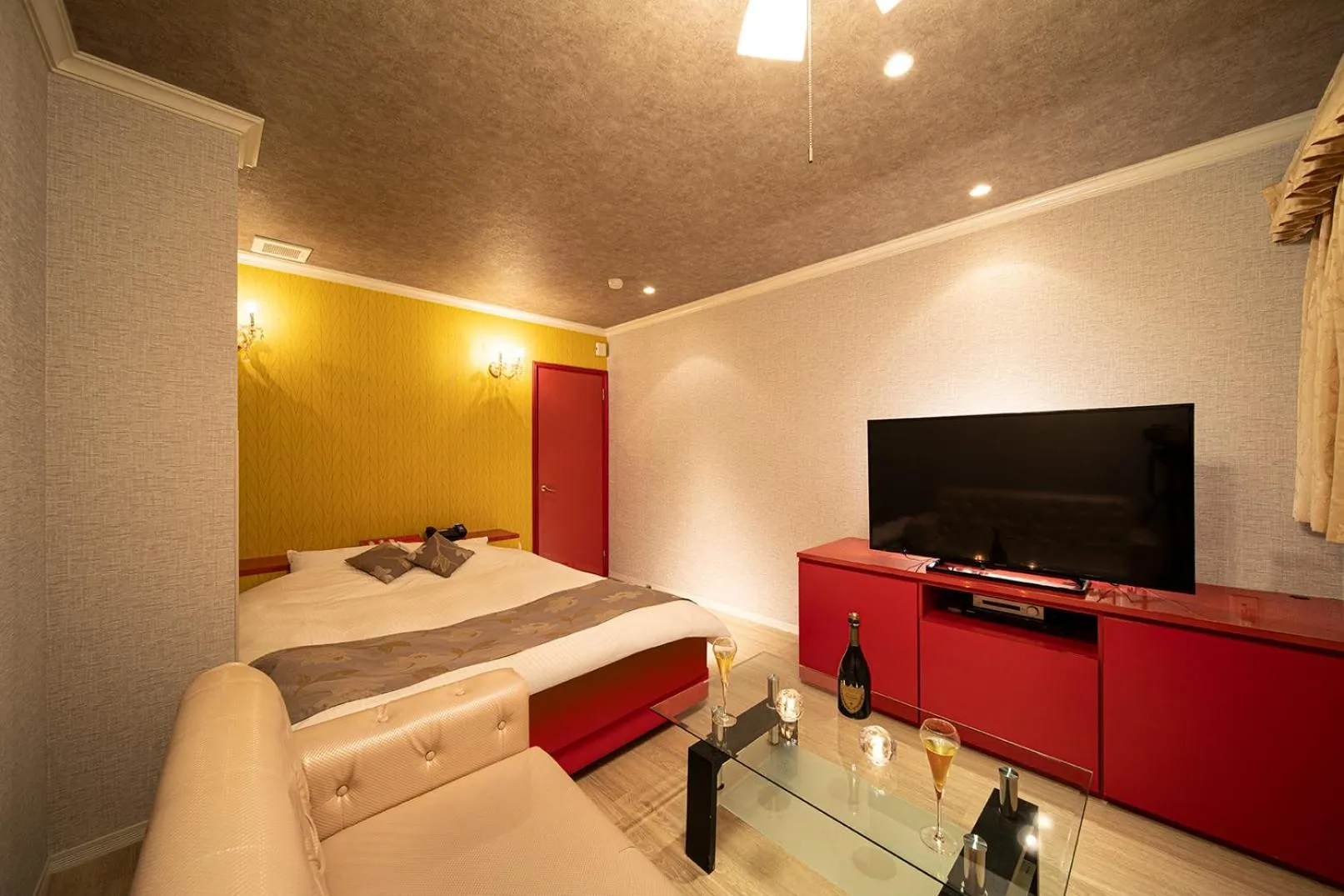 Bed in ホテル リベラル 男塾ホテルグループ