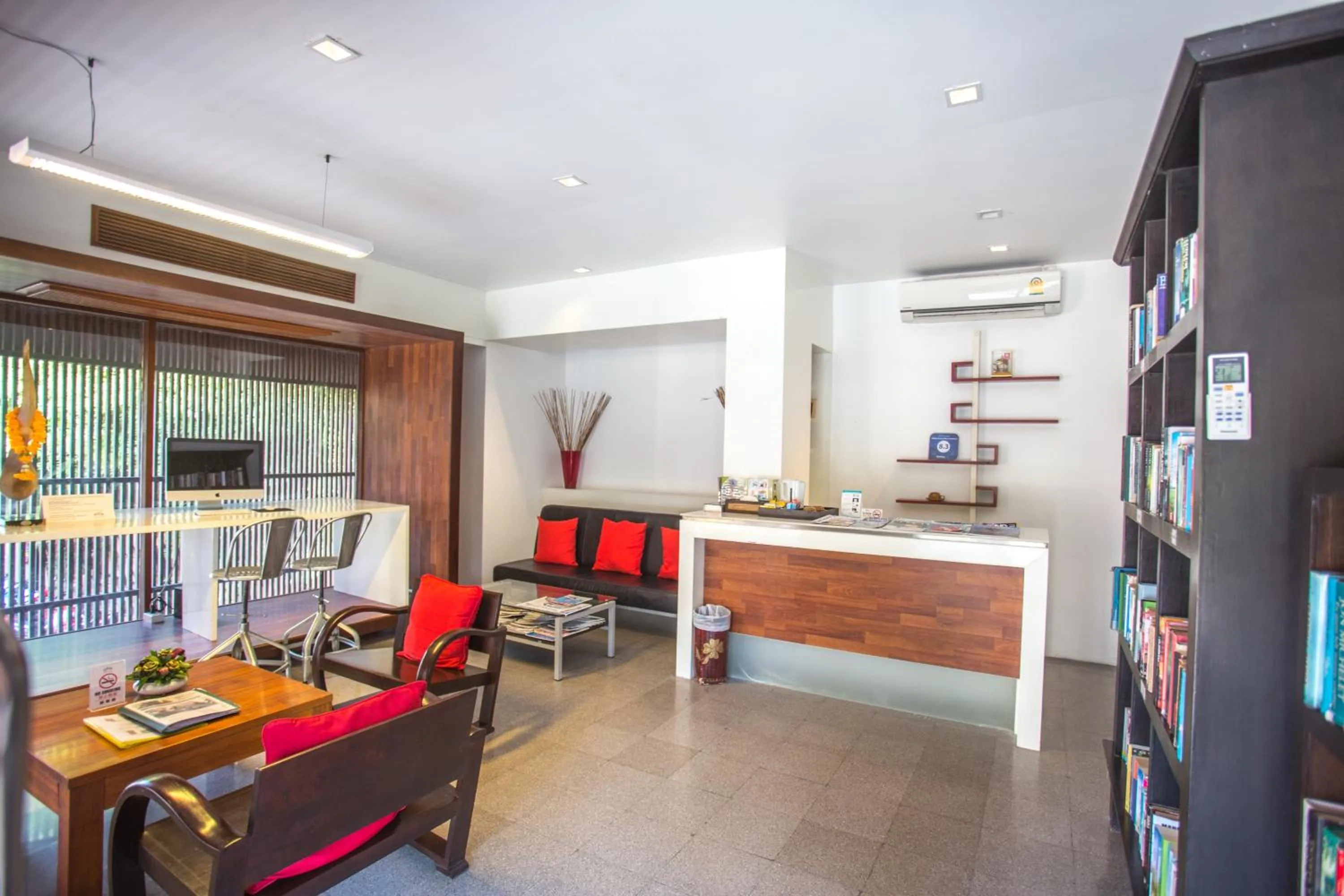 Library in Pavilion Pool Residence Samui - SHA Extra Plus