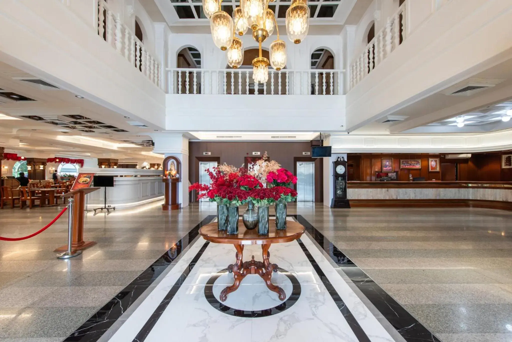 Lobby or reception in Elizabeth Hotel Lobby or reception in Elizabeth Hotel