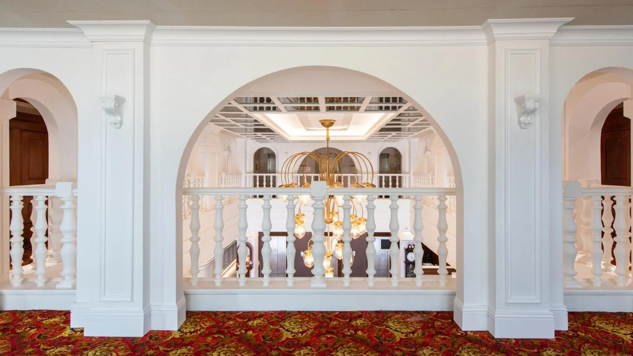 Property building in Elizabeth Hotel