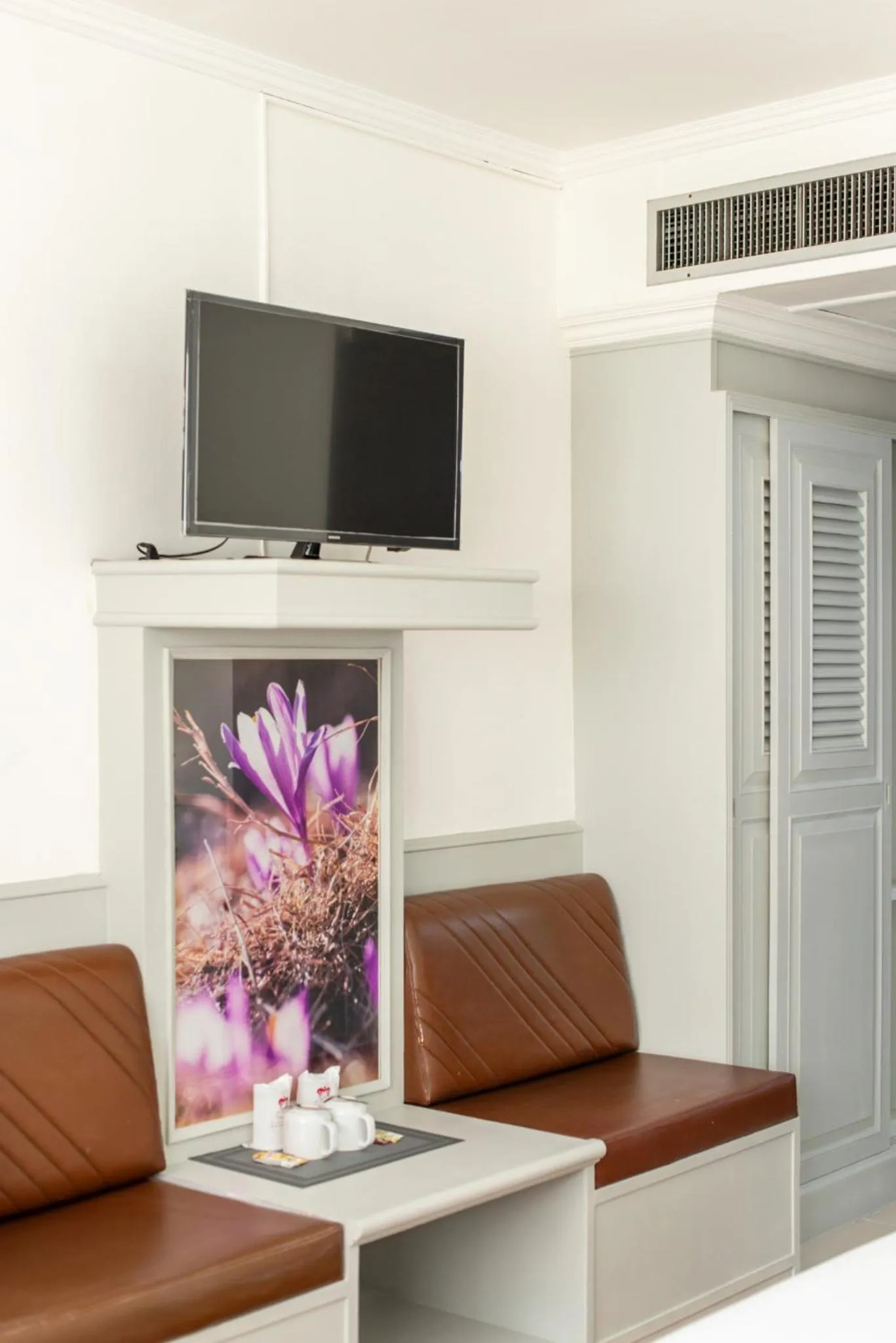 TV and multimedia in Elizabeth Hotel