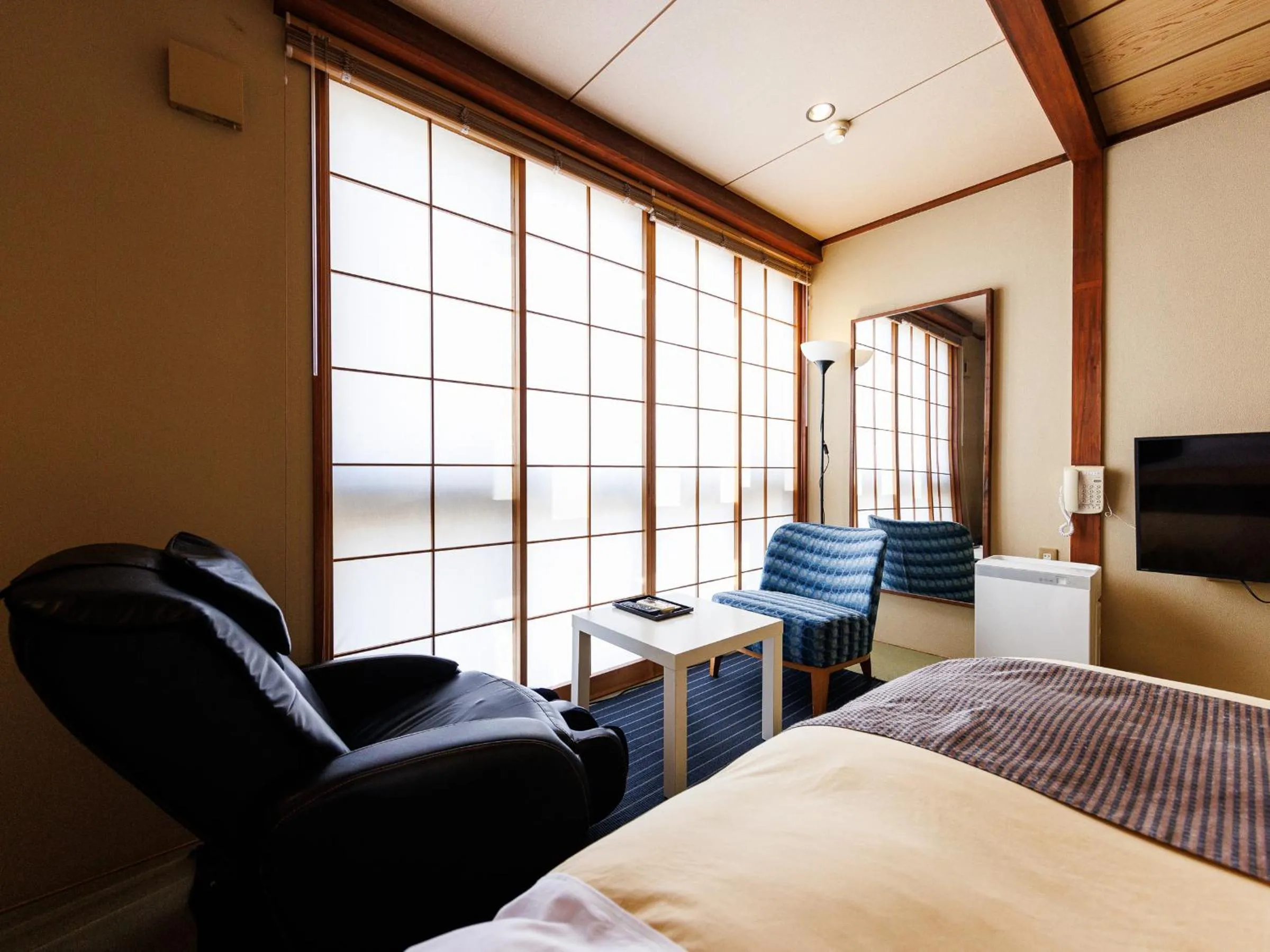 Photo of the whole room, Bed in Yamayuri no Yado