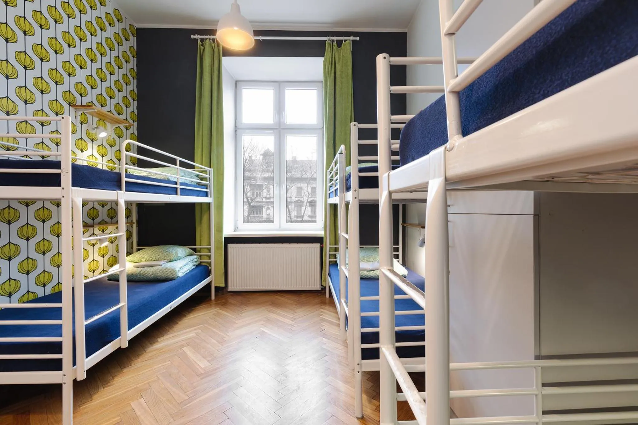 Room for 6 People with Shared Bathroom in Atlantis Hostel