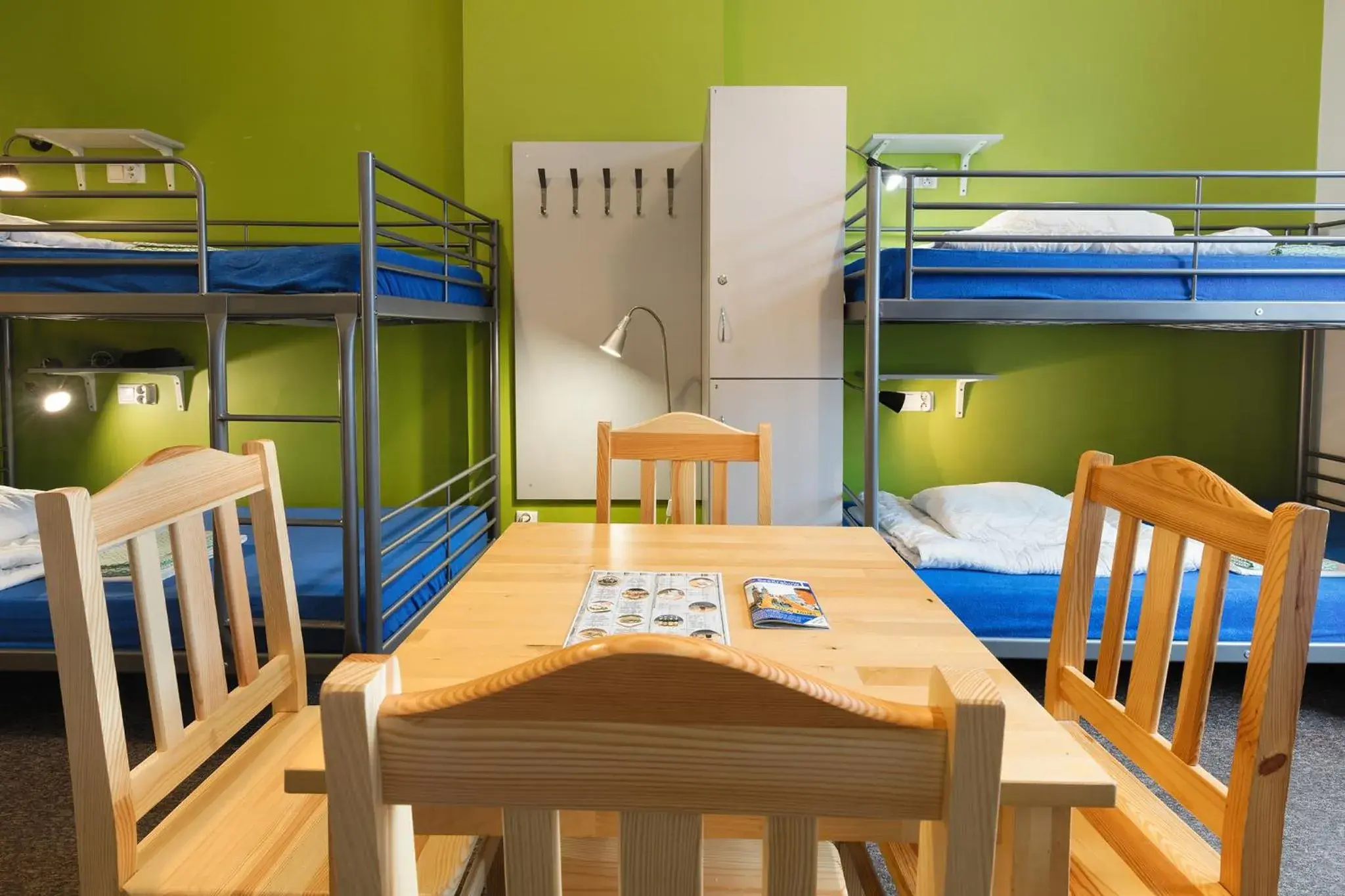 Bed in 10-Bed Dormitory Room with Shared Bathroom in Atlantis Hostel Bed in 10-Bed Dormitory Room with Shared Bathroom in Atlantis Hostel