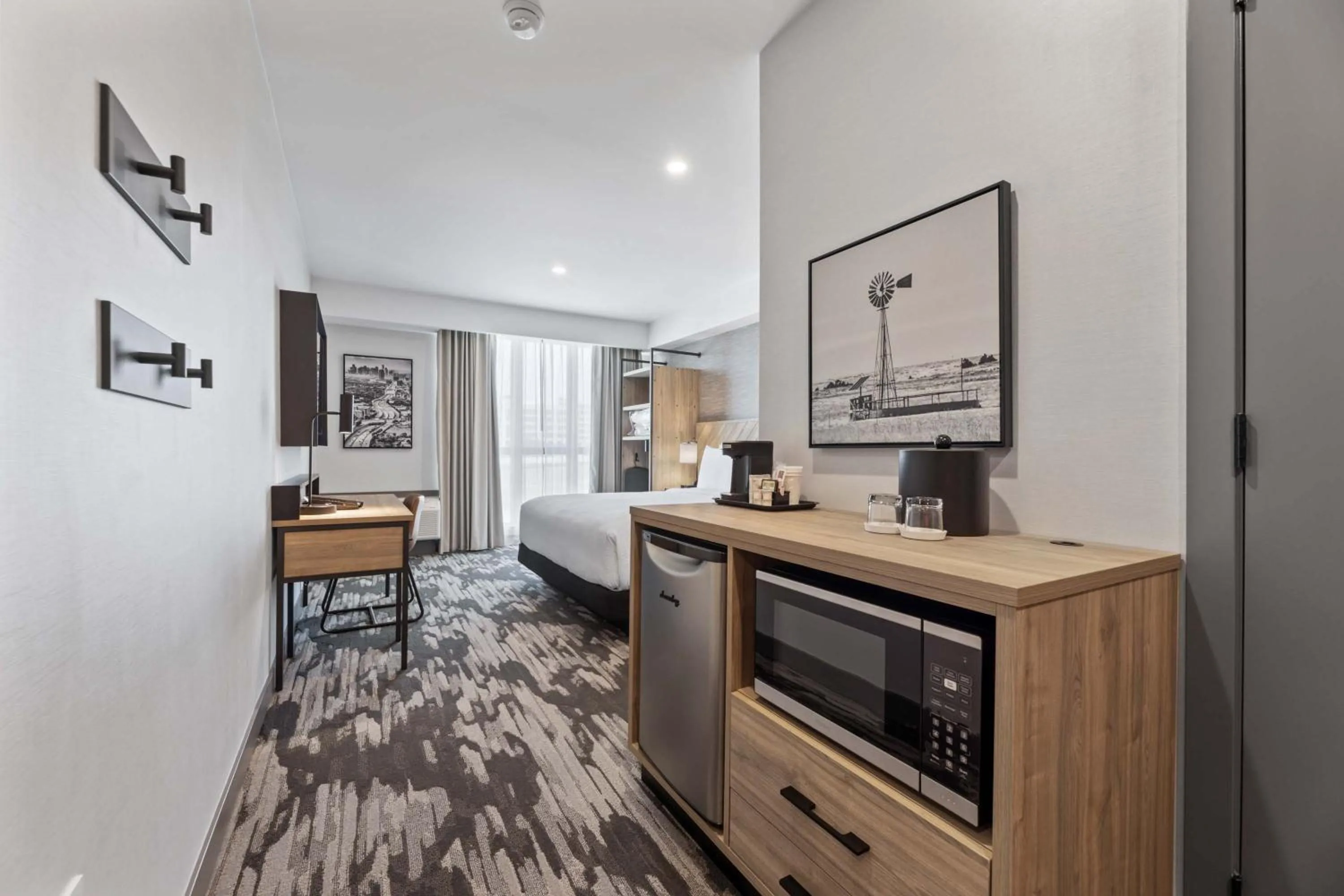 Photo of the whole room in Sandman Signature Dallas Las Colinas Hotel & Suites