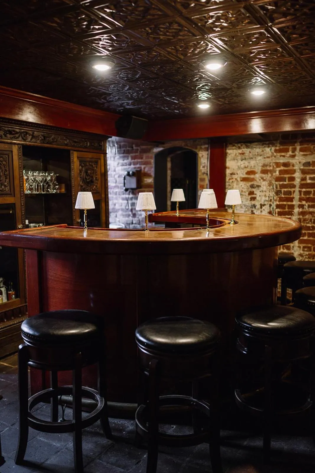 Lounge or bar in Ironclad Inn and Bourbon Room