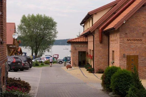 Property building in Słoneczny Port