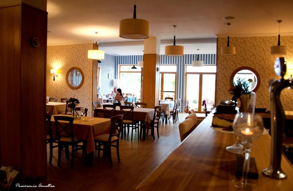 Restaurant/places to eat in Słoneczny Port