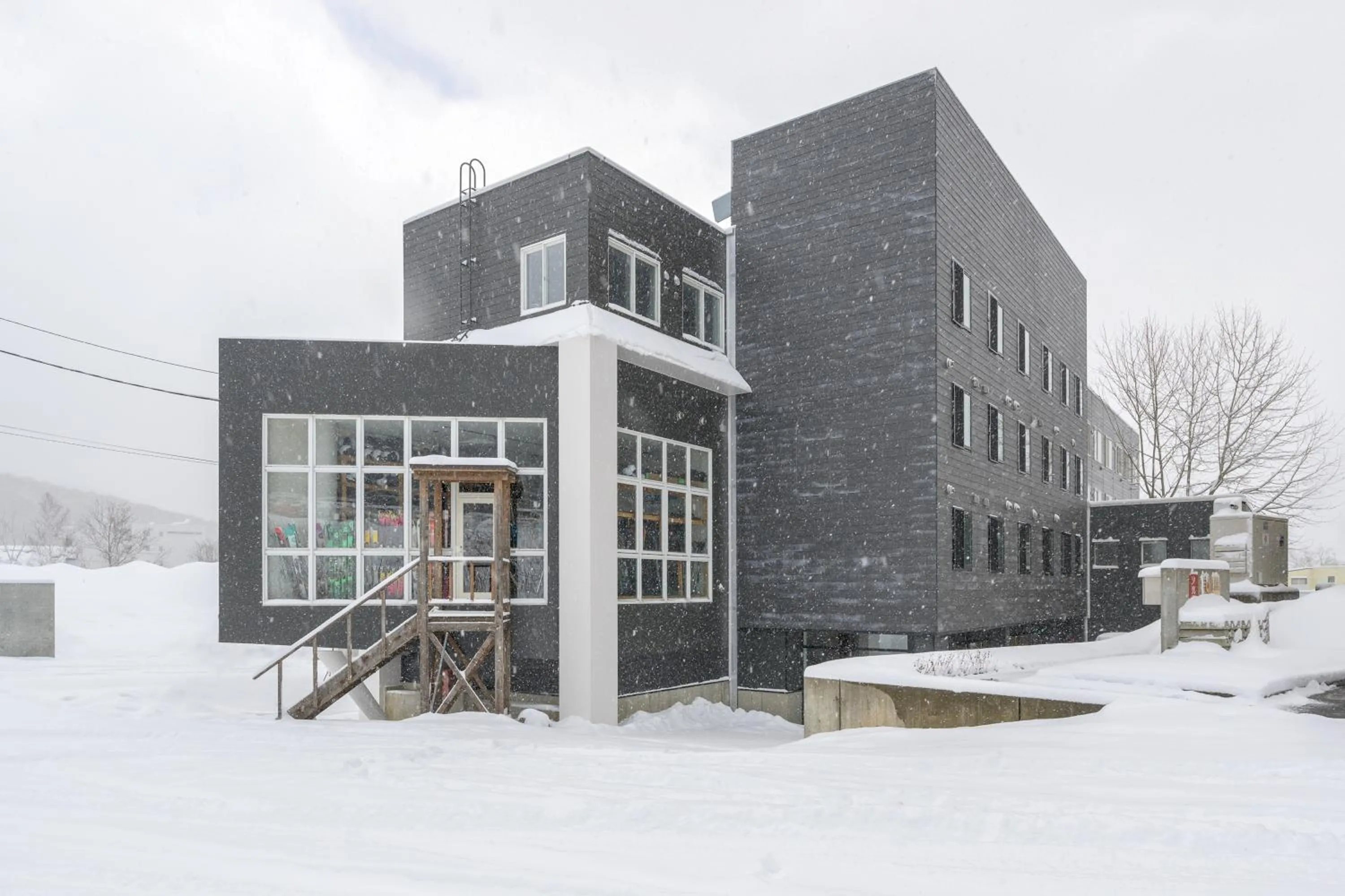 Property building in Owashi Lodge