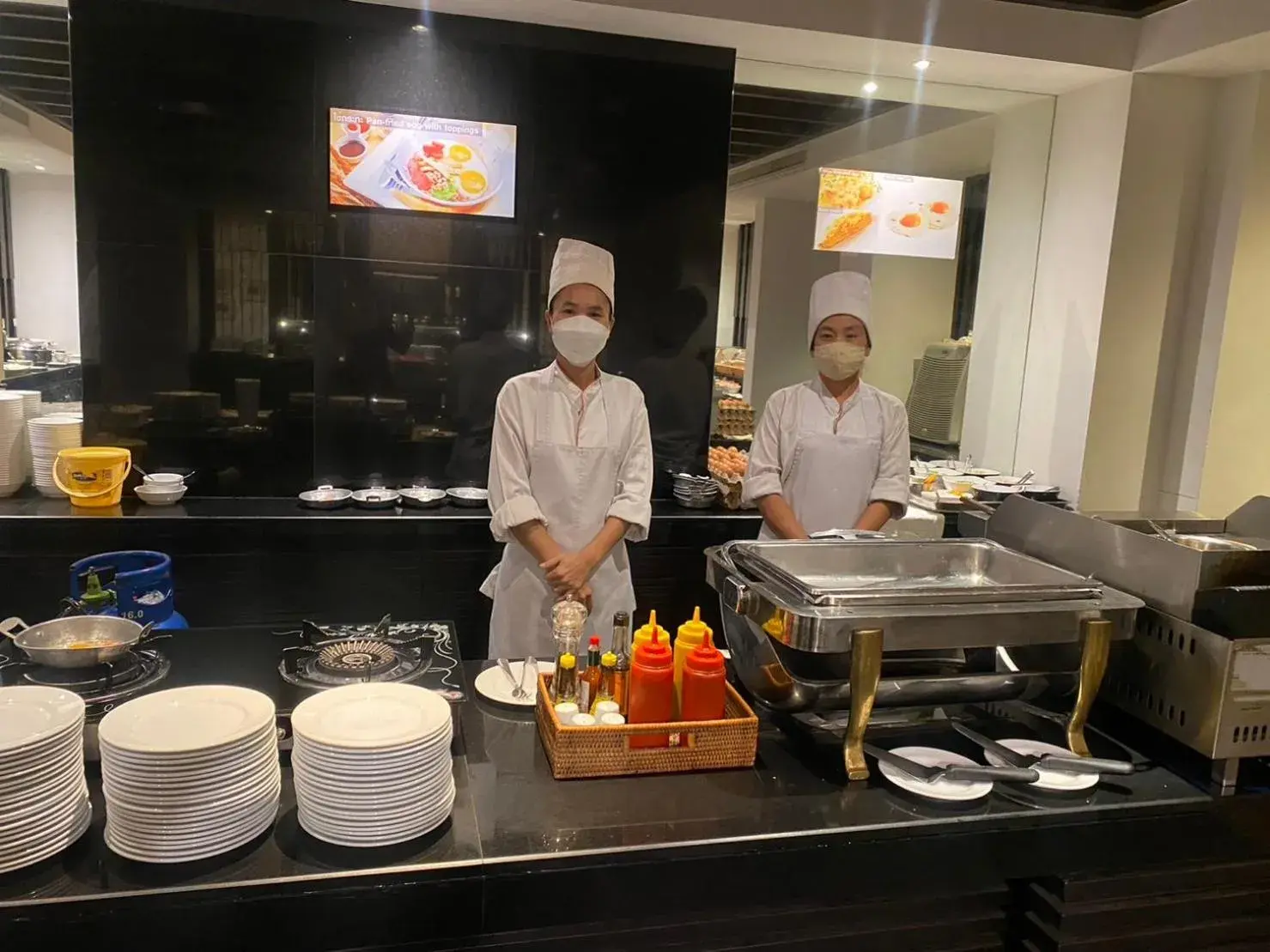 Restaurant/places to eat in Sunee Grand Hotel and Convention Center Restaurant/places to eat in Sunee Grand Hotel and Convention Center