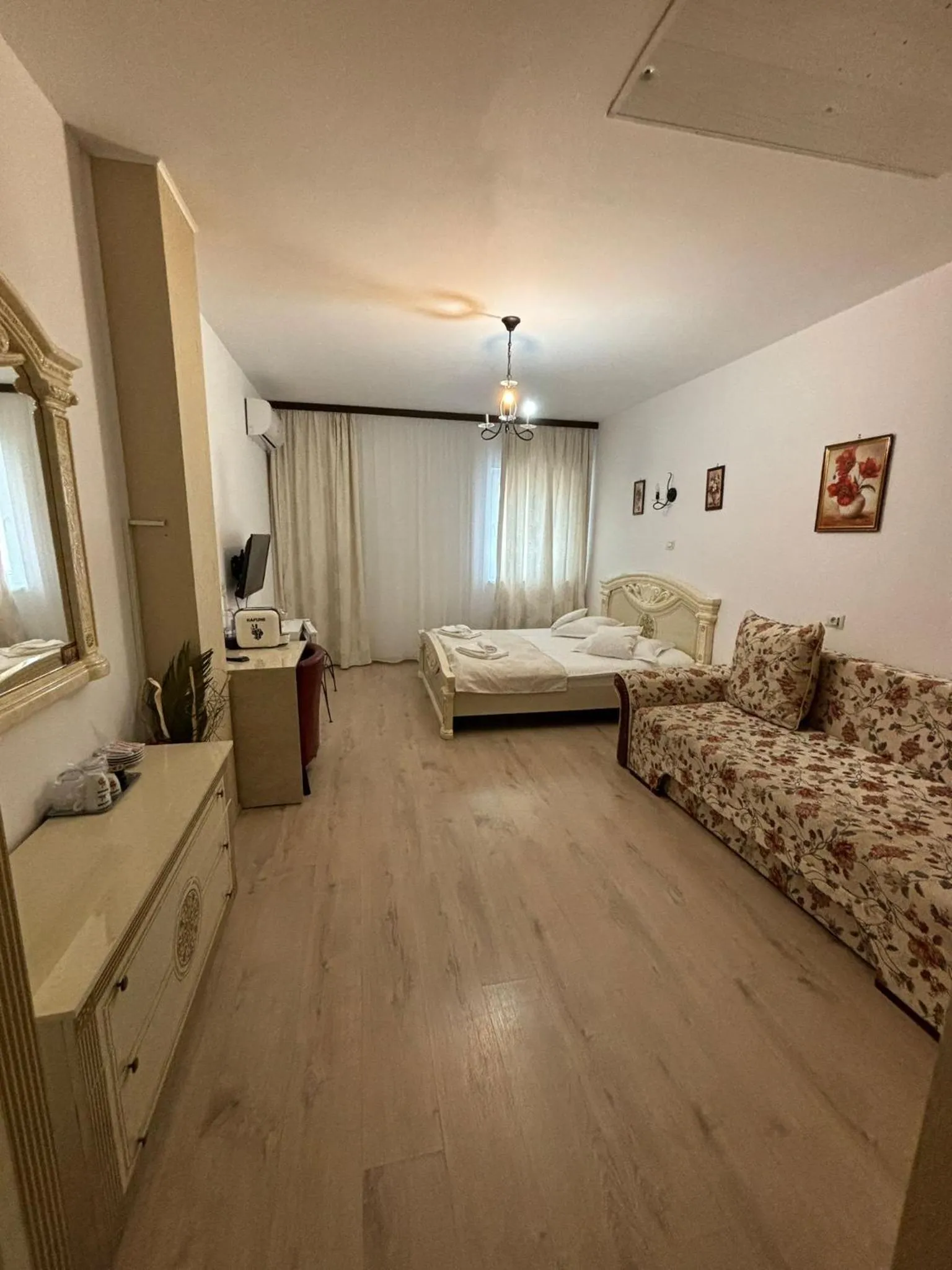 Bed in Hotel Prestige