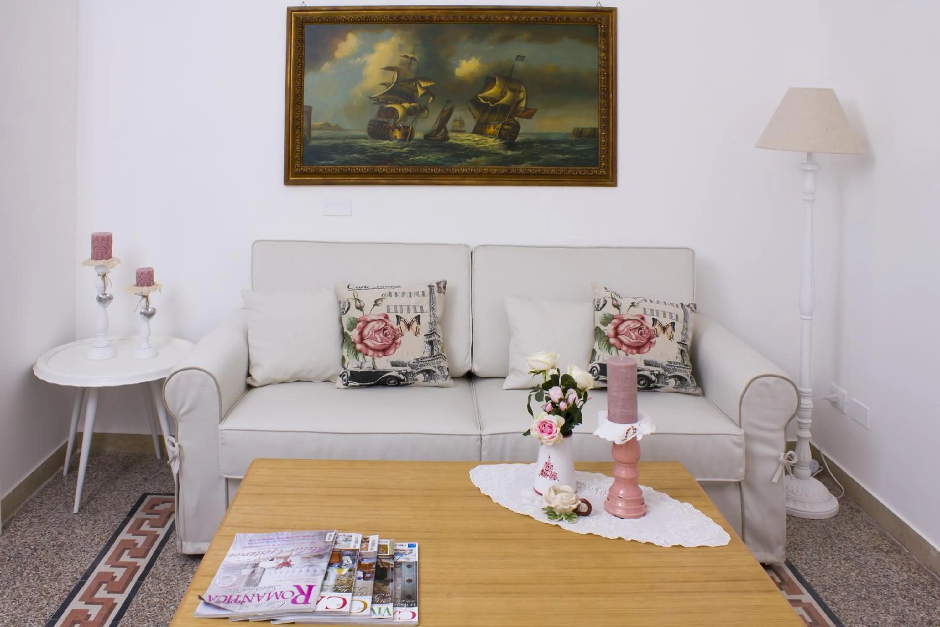 Communal lounge/ TV room in TAM Vacanze B&B