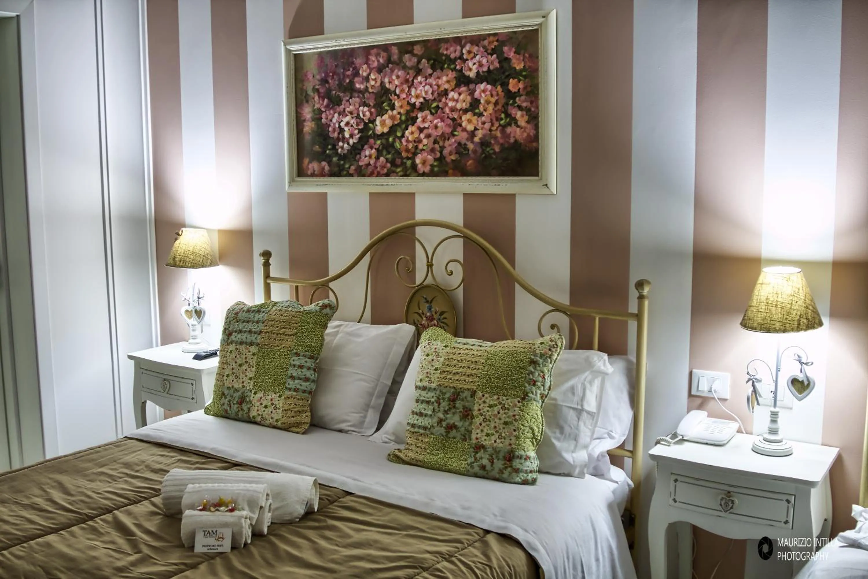 Decorative detail, Bed in TAM Vacanze B&B