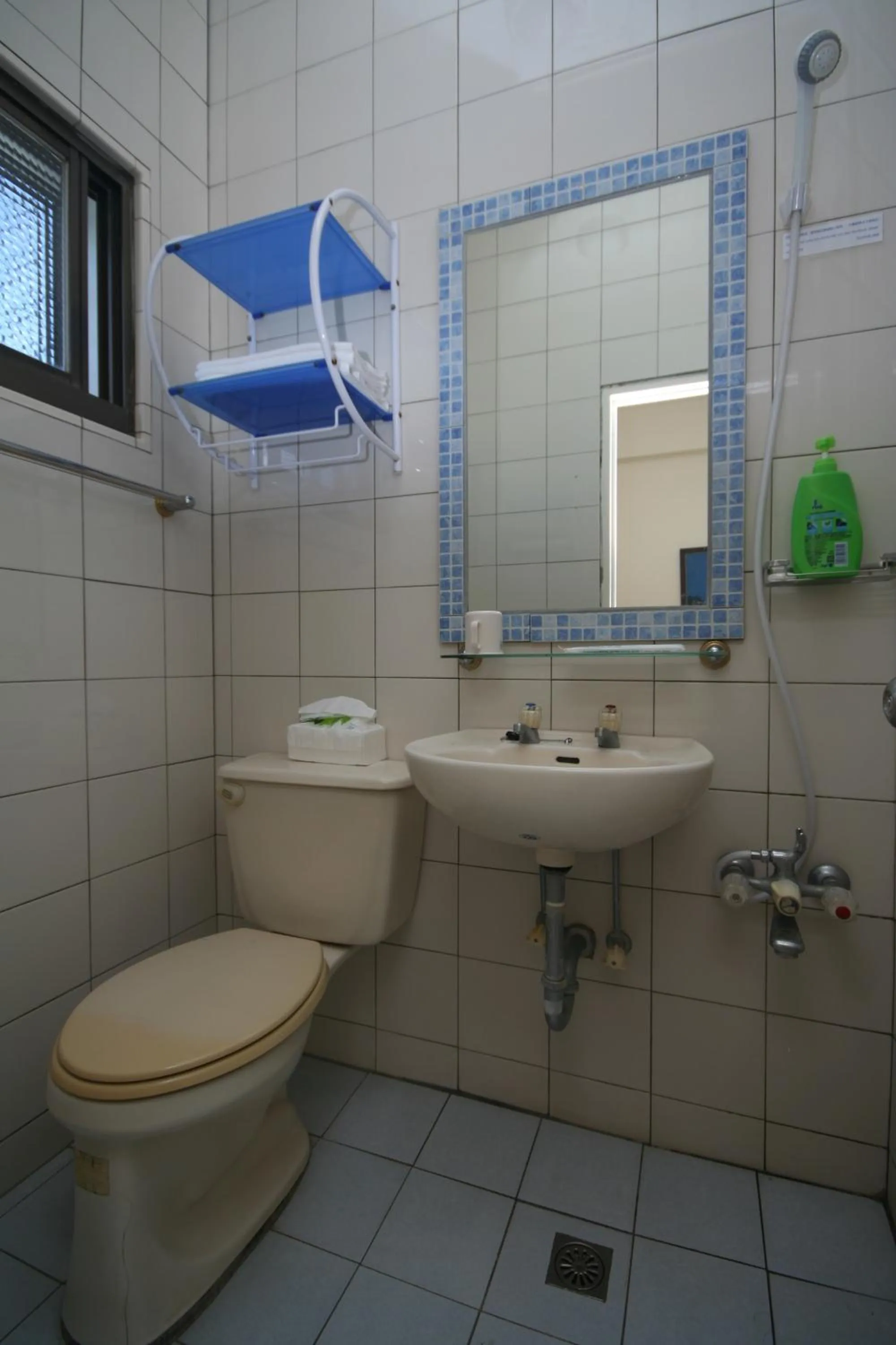 Bathroom in Sunrise B&B