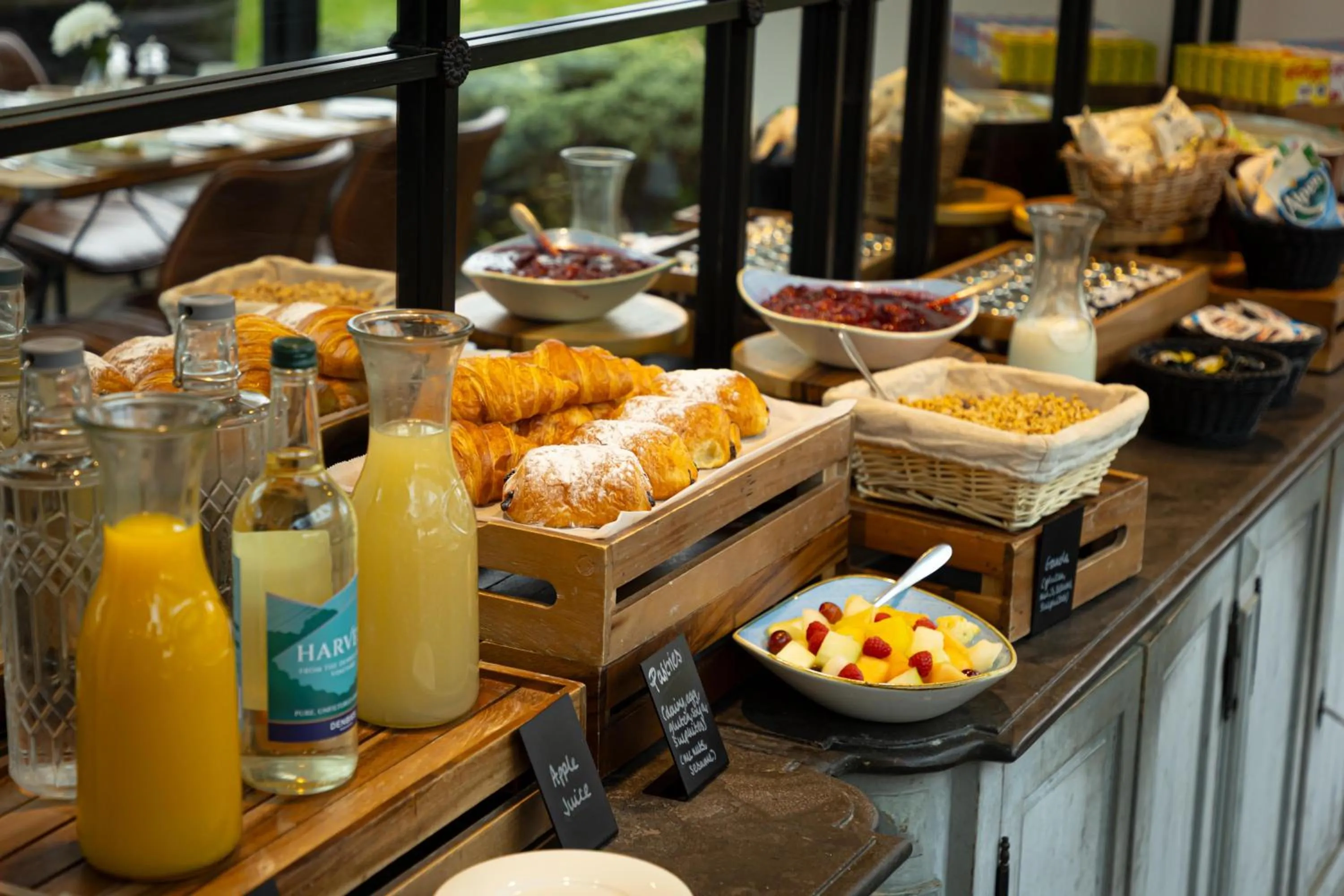 Food and drinks in Denbies Vineyard Hotel