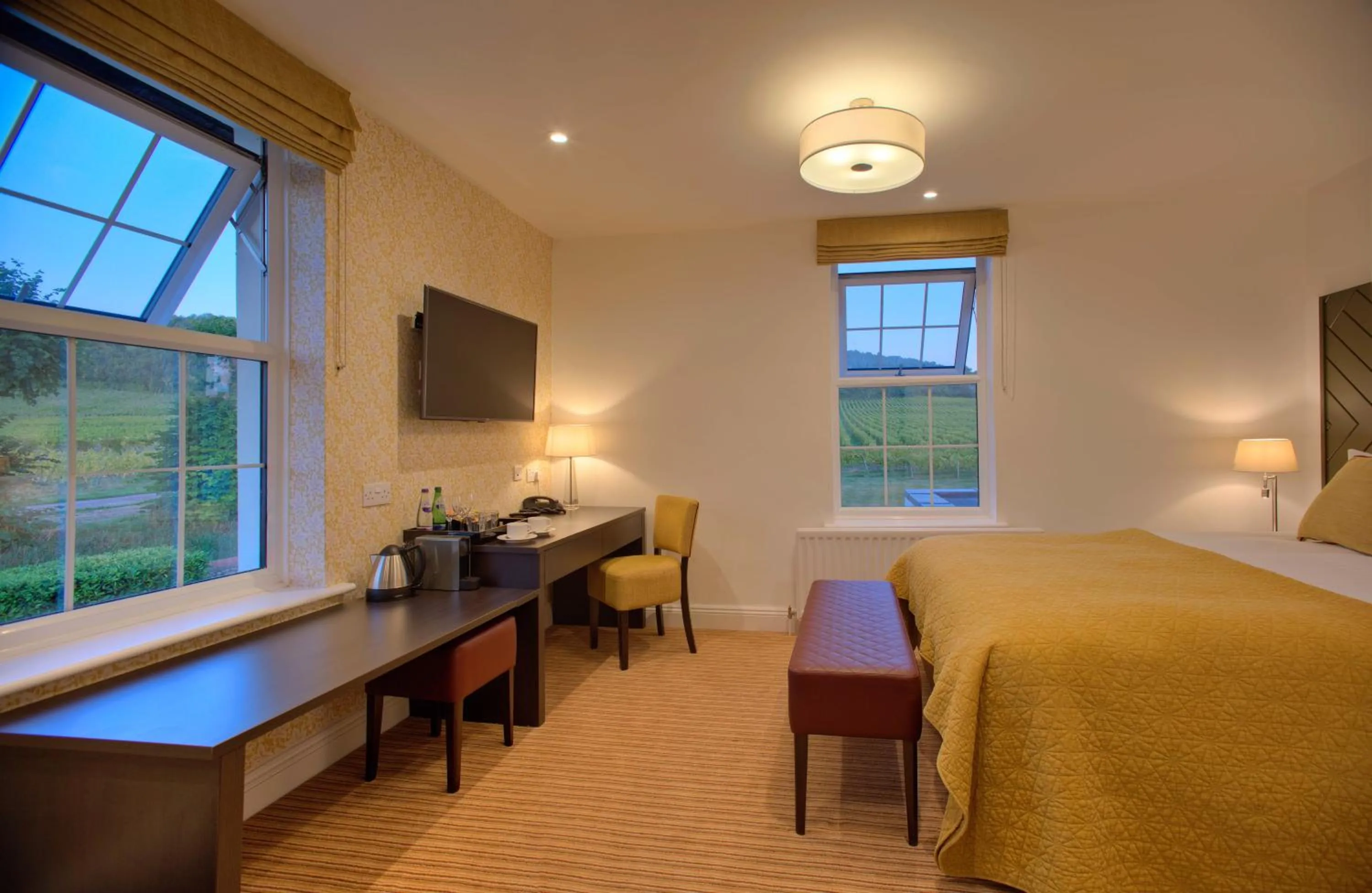 Bedroom, Bed in Denbies Vineyard Hotel