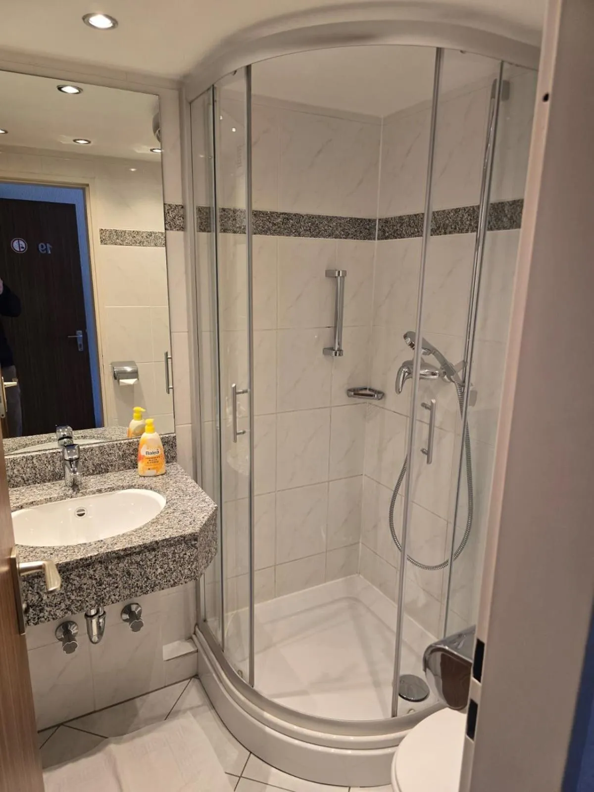 Shower in Hotel Alt Nürnberg