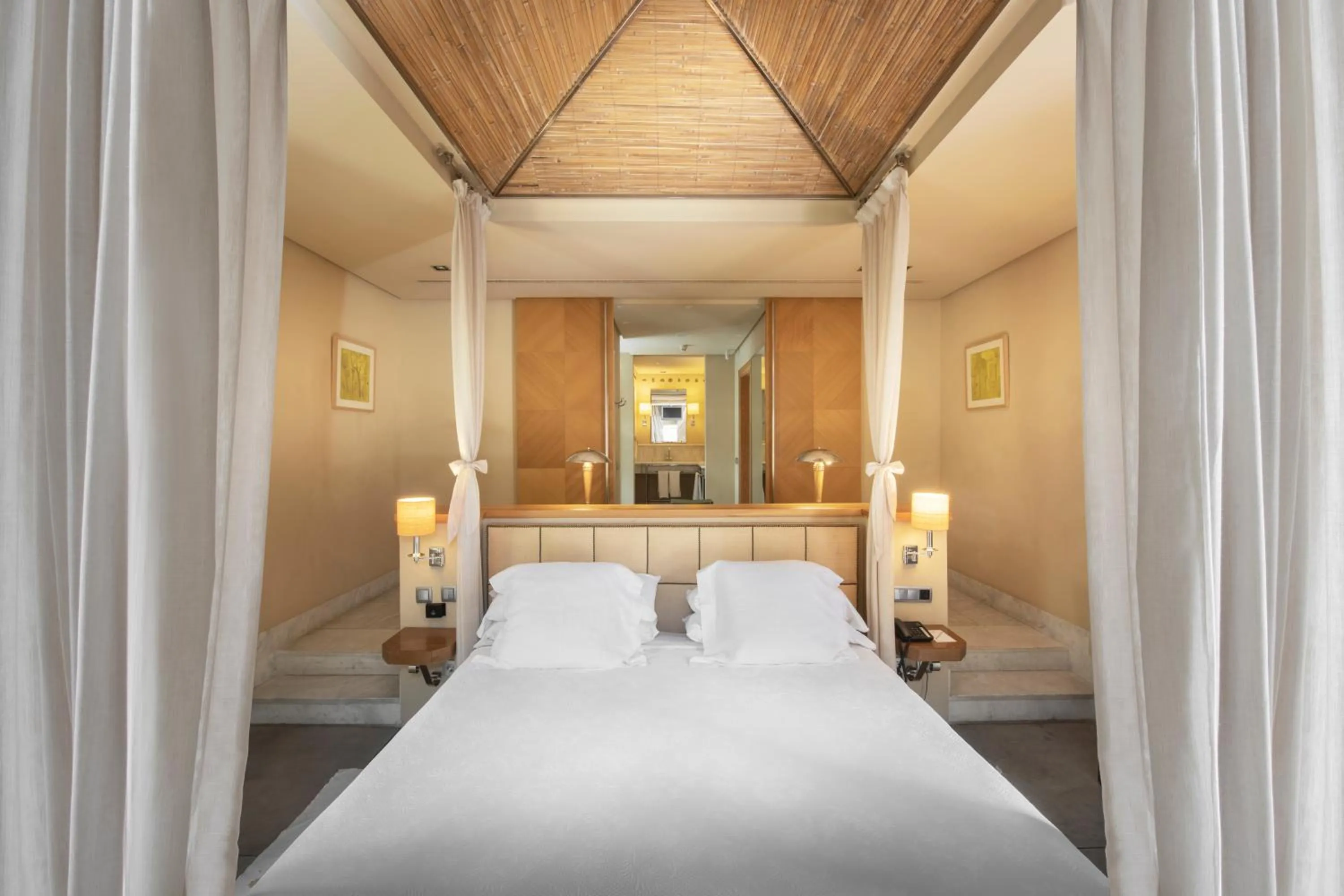 Bed in The Villas at Bahia del Duque