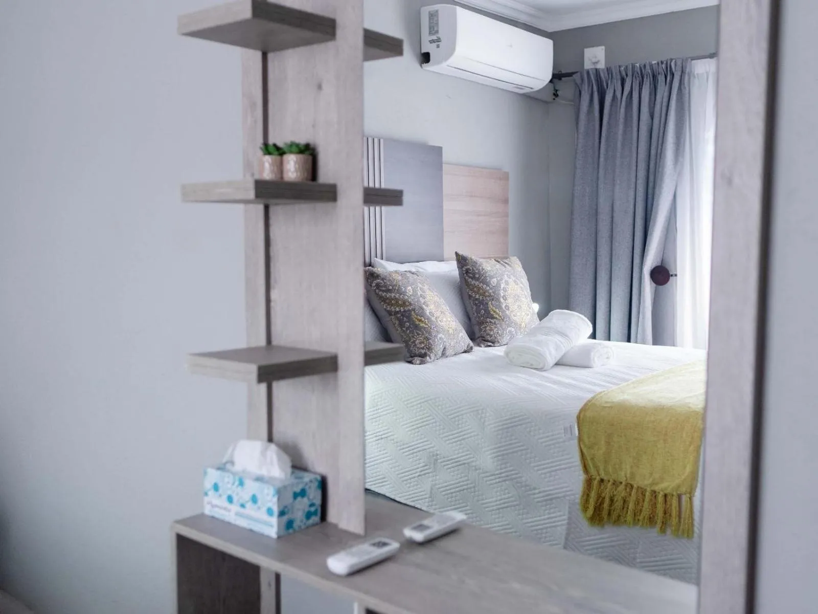 Bed in Viata Luxe Guesthouse