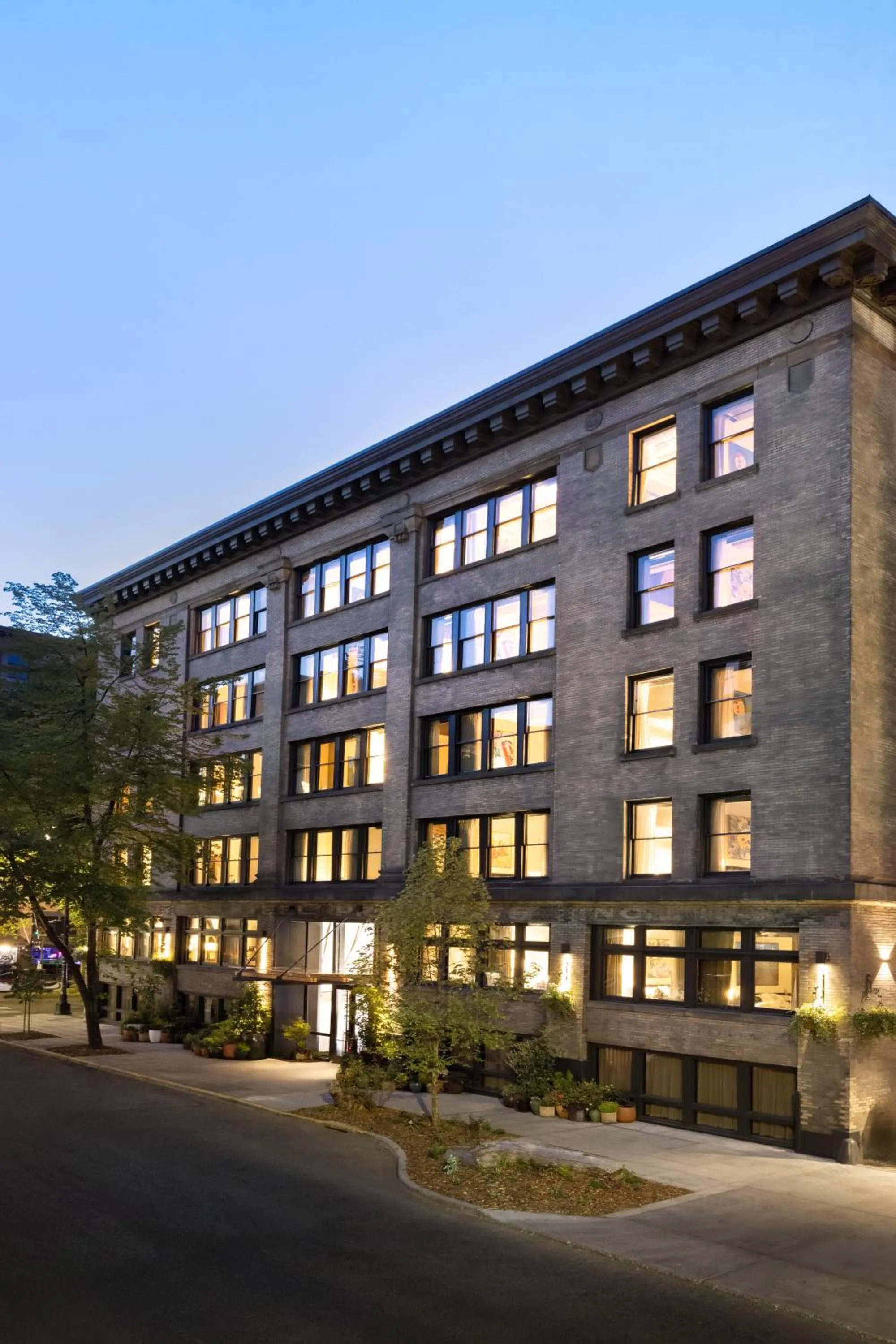 Property building in Populus Seattle