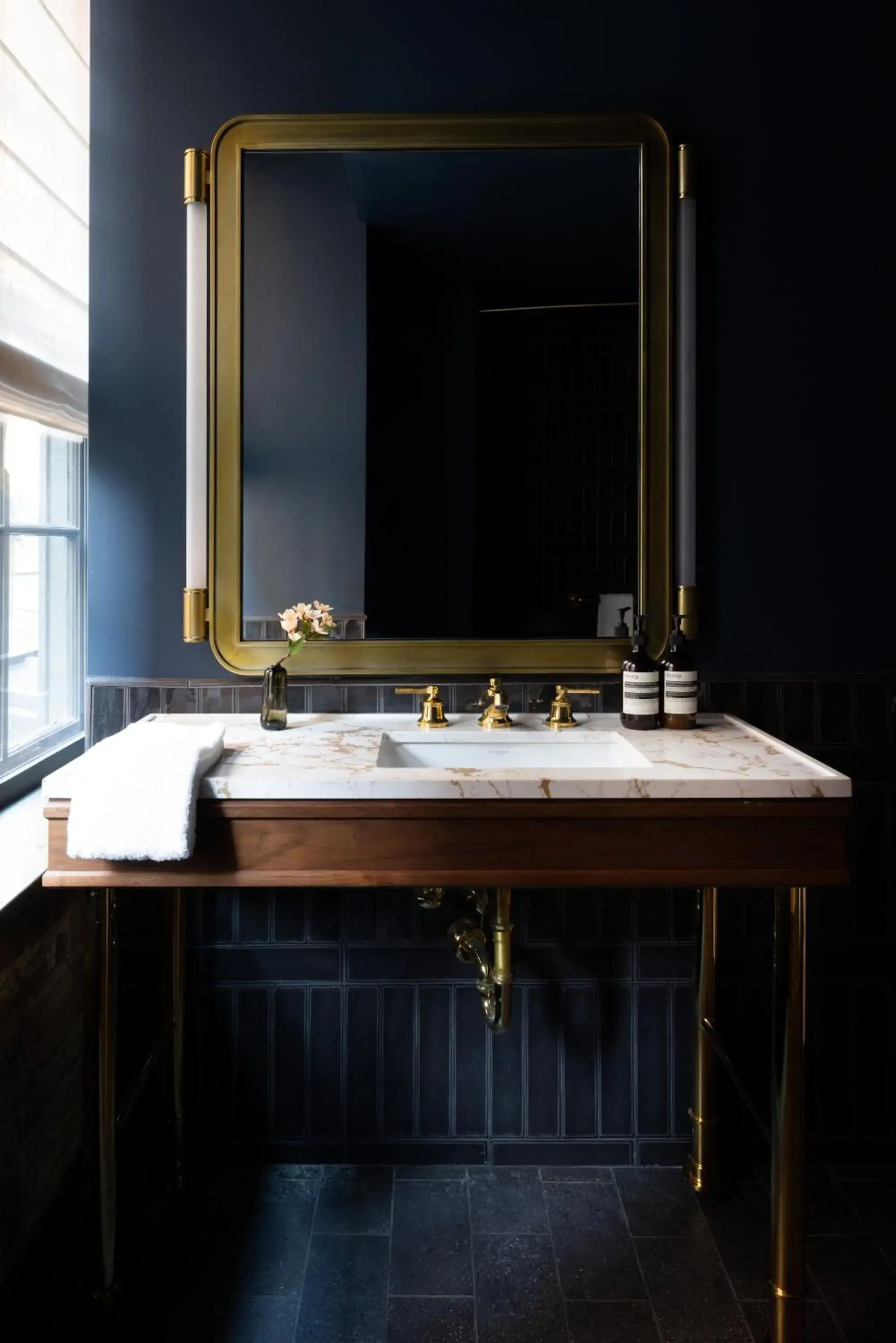 Superior King Room in Populus Seattle Superior King Room in Populus Seattle