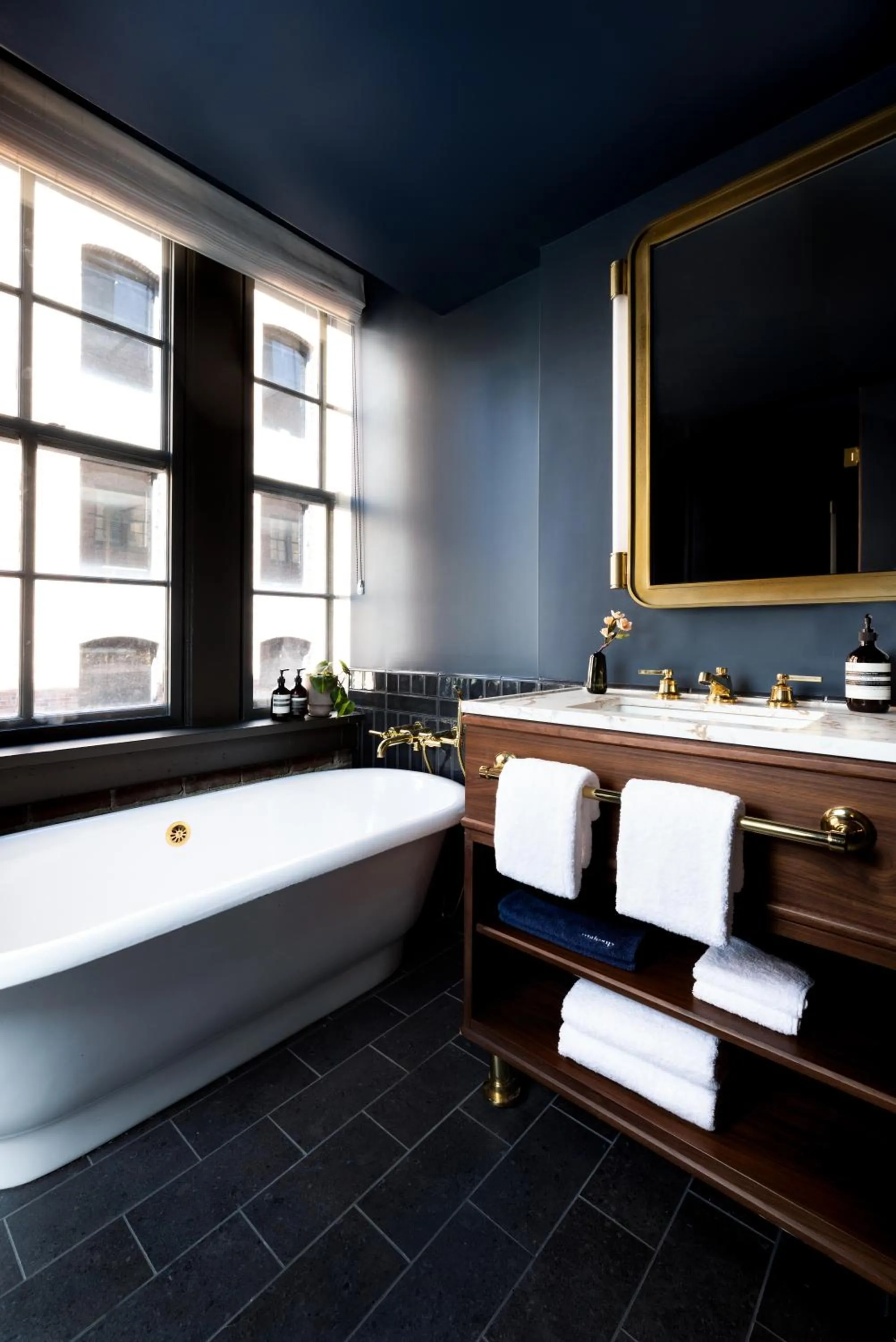 Bath in Populus Seattle