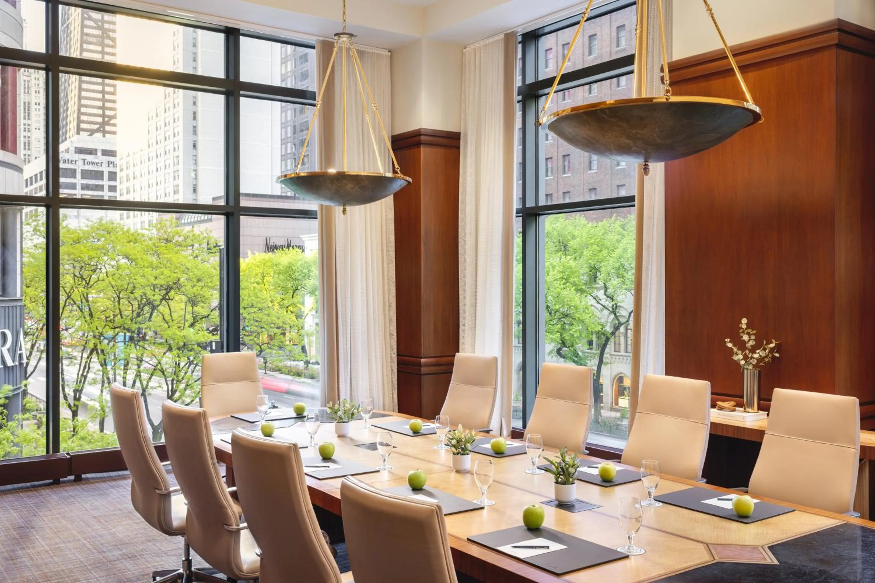 Meeting/conference room in Omni Chicago Hotel