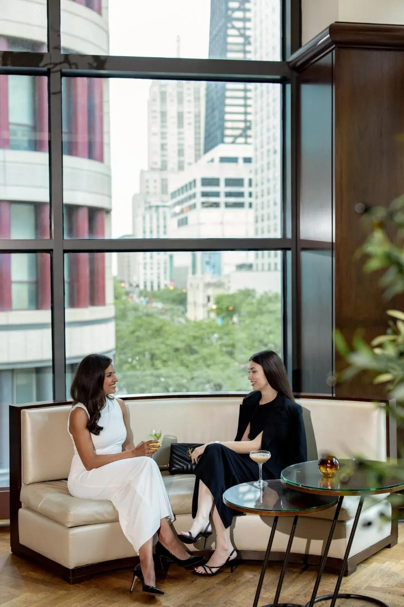 Restaurant/places to eat in Omni Chicago Hotel Restaurant/places to eat in Omni Chicago Hotel