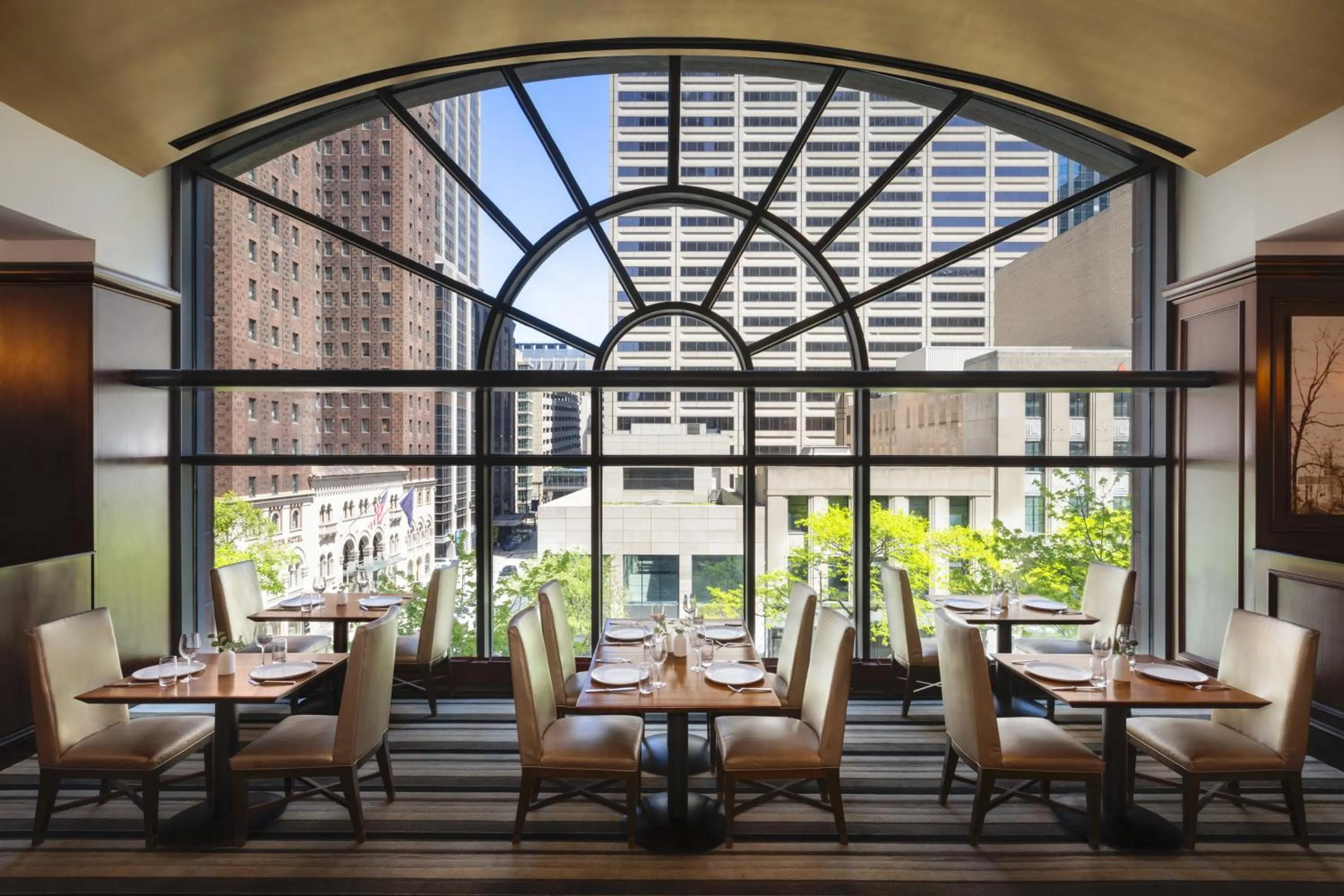 Restaurant/places to eat in Omni Chicago Hotel